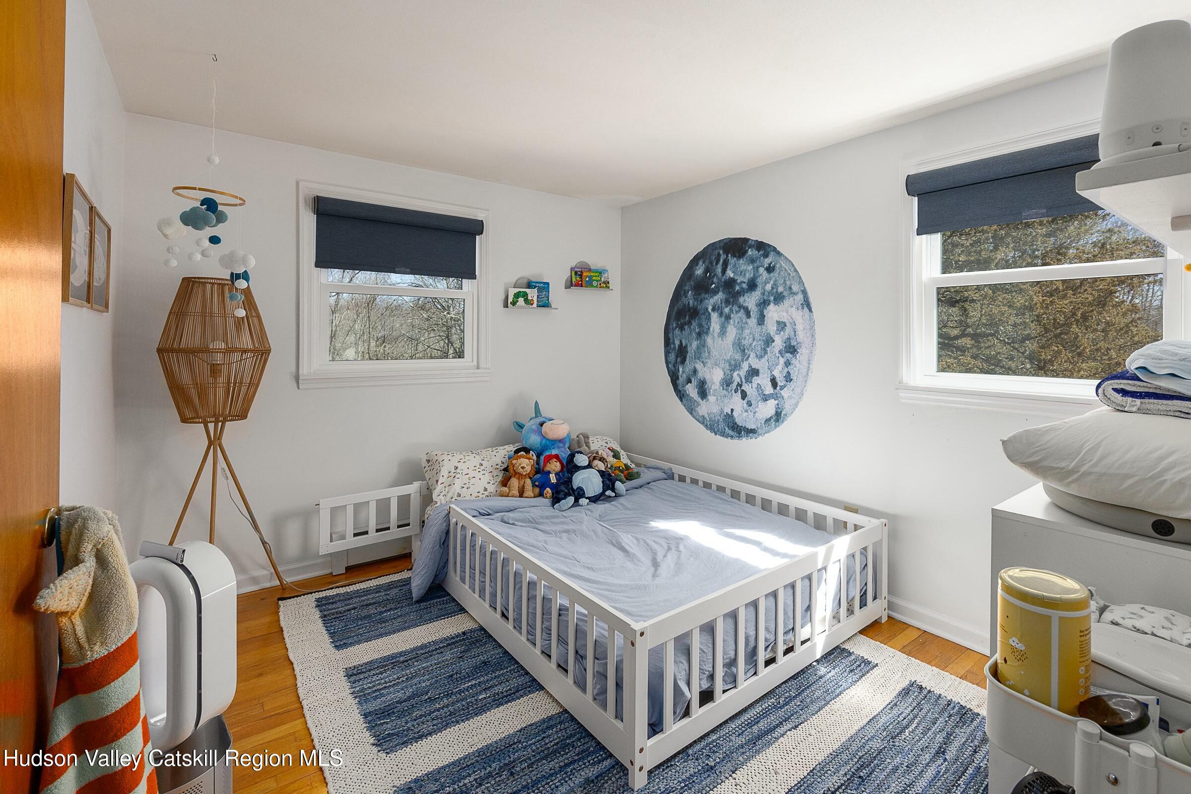 New Paltz, New York 12561, United States, 4 Bedrooms Bedrooms, ,2 BathroomsBathrooms,Residential,Active,96022