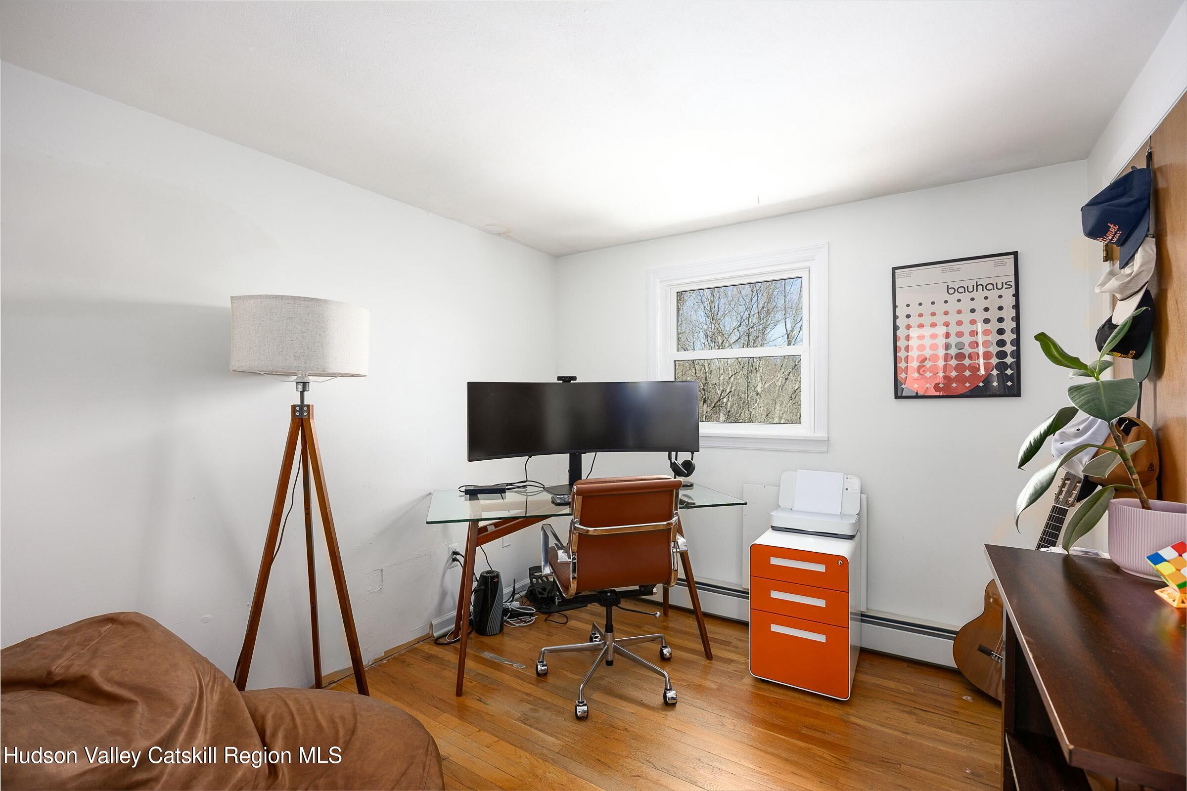 New Paltz, New York 12561, United States, 4 Bedrooms Bedrooms, ,2 BathroomsBathrooms,Residential,Active,96022