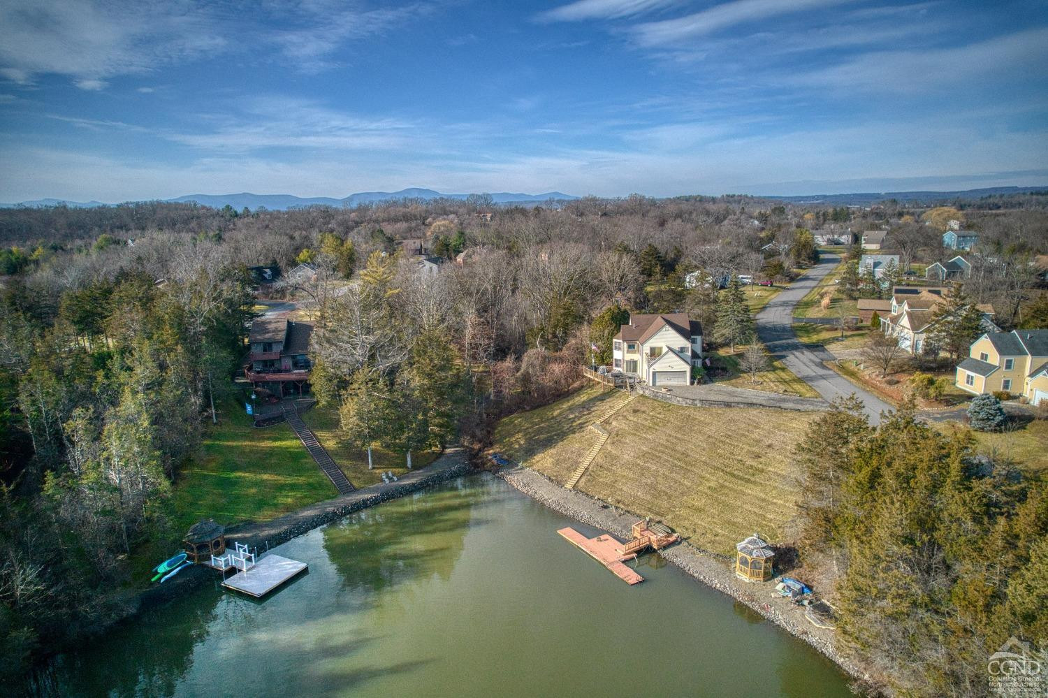 66 Castle Point, Athens, New York image 1