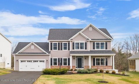 Photo of 22 Edinburgh Court, New Scotland, NY 12159 (MLS # 20260221)