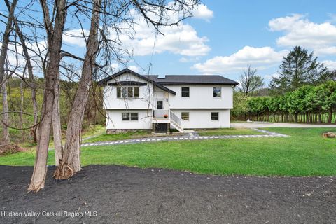 Photo of 192 Vineyard Avenue, Highland, NY 12528 (MLS # 20262081)