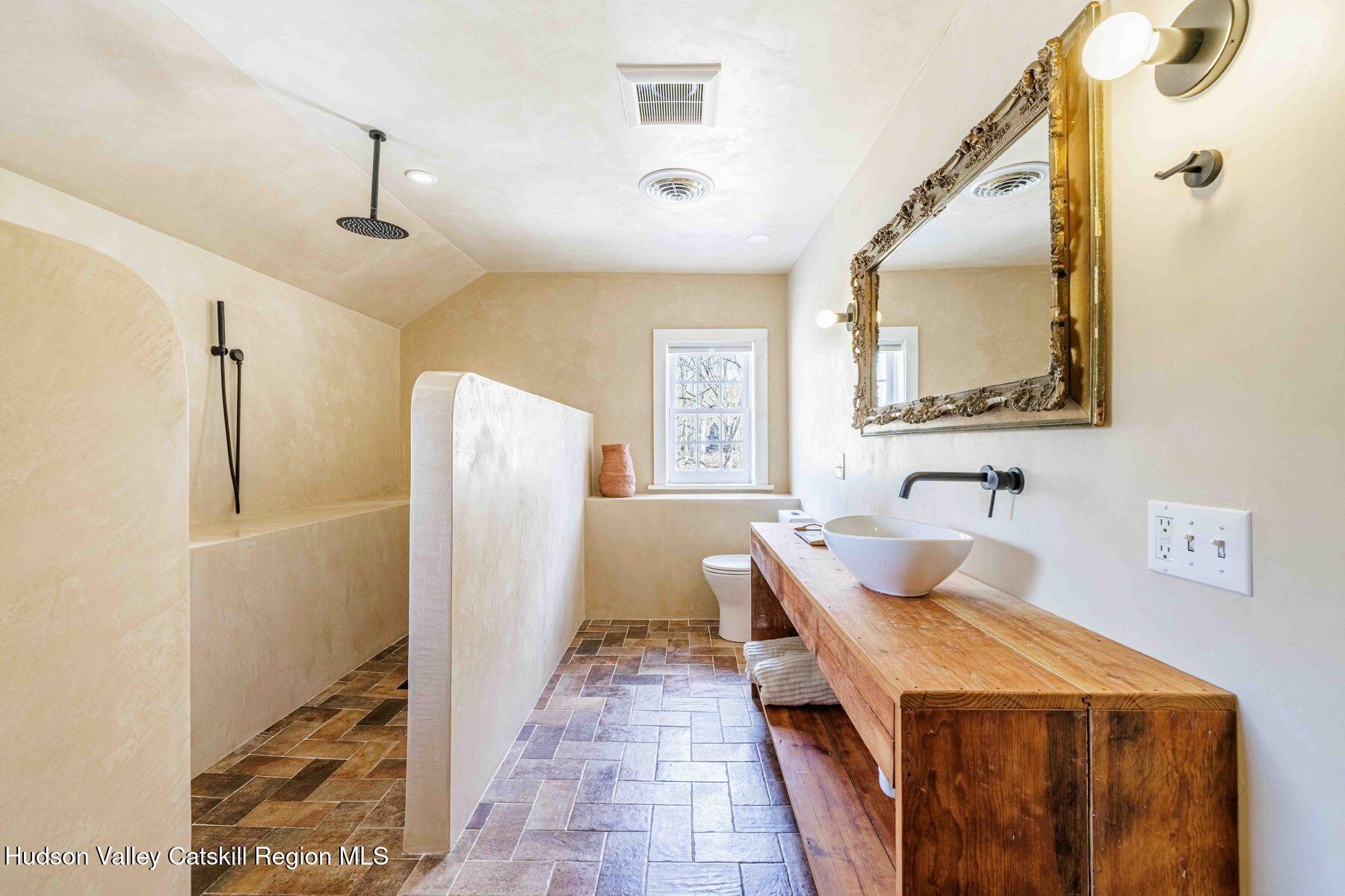 582 Old Kings Highway, Accord, New Mexico image 32