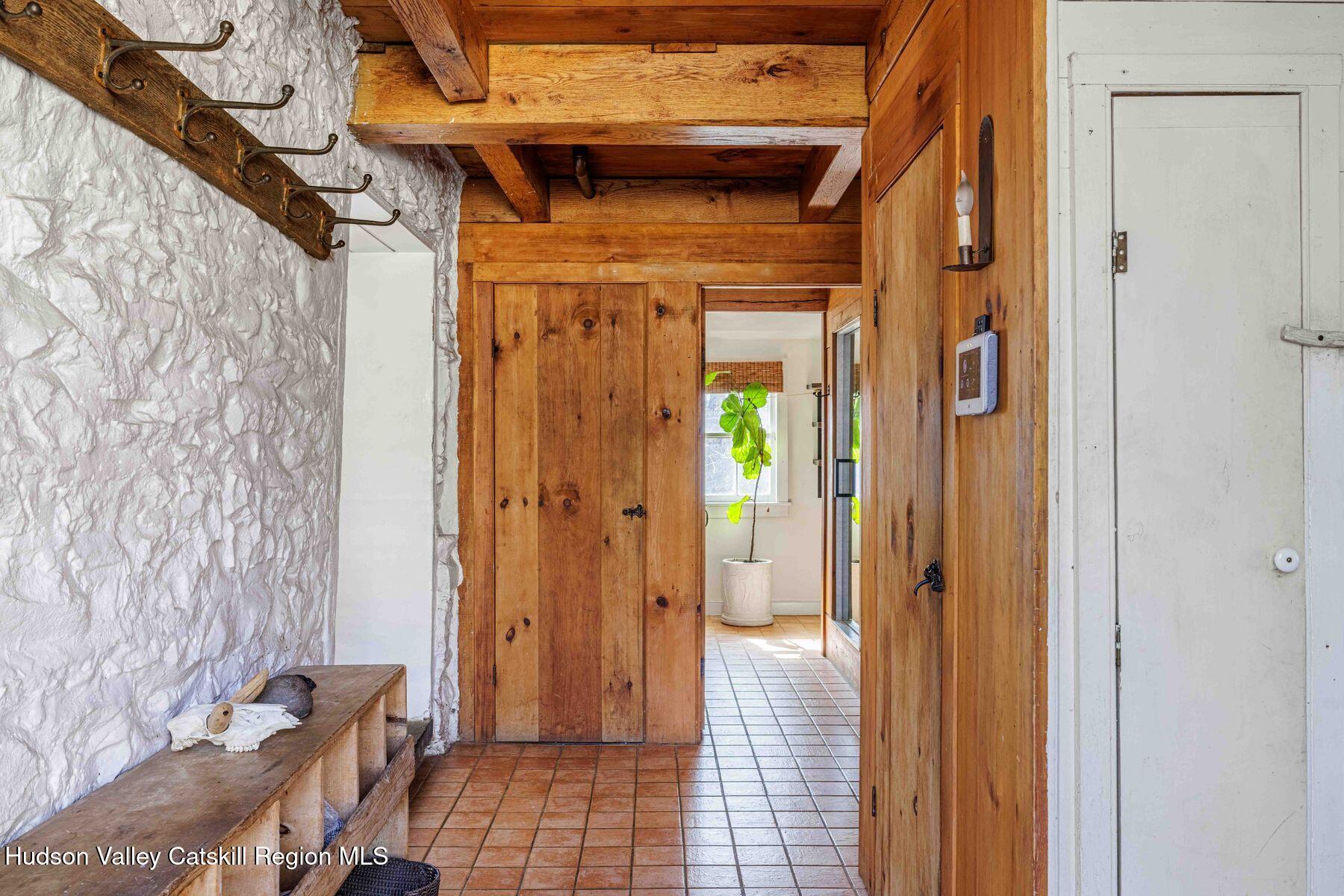582 Old Kings Highway, Accord, New Mexico image 9