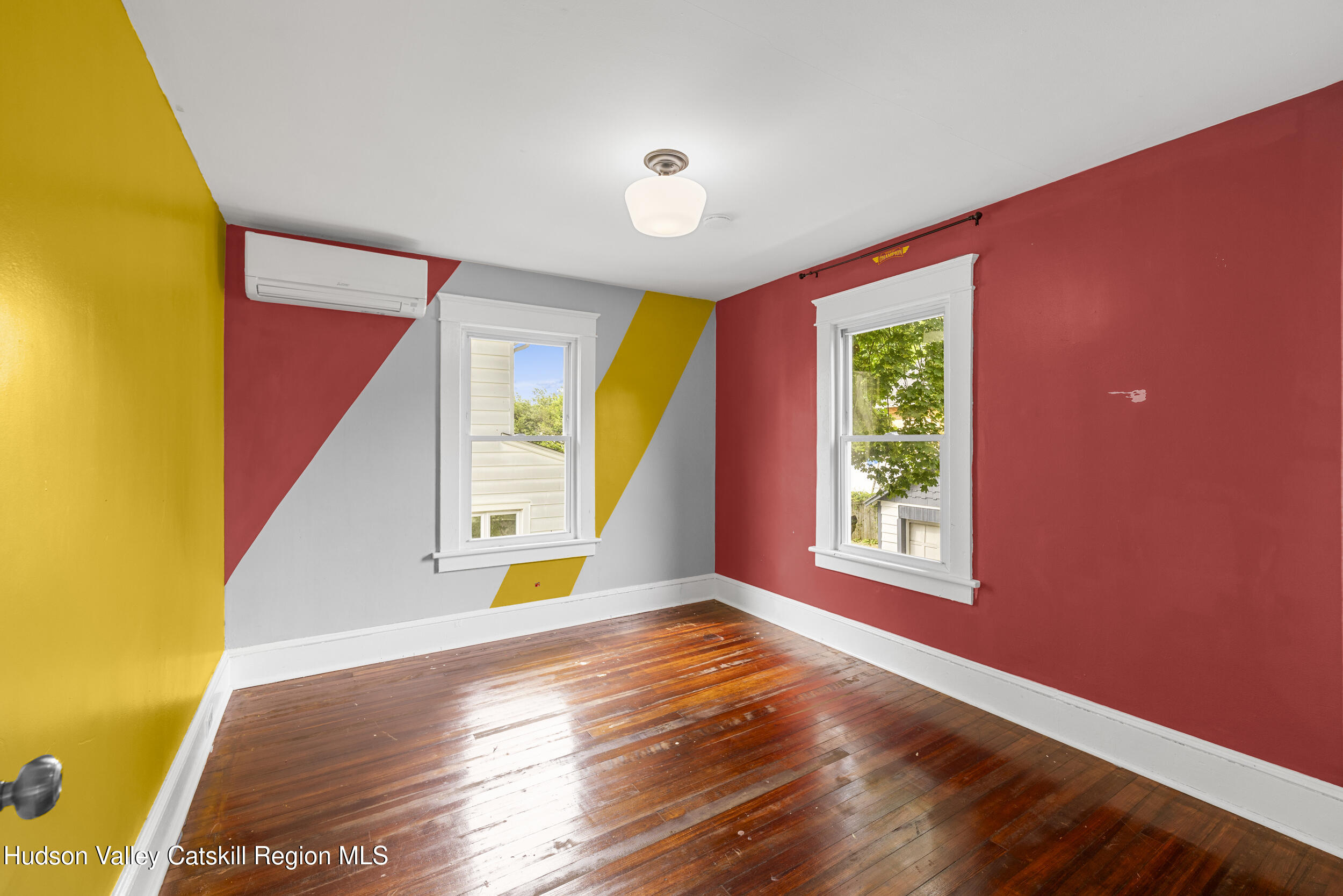 Kingston, New York 12401, United States, 3 Bedrooms Bedrooms, ,2 BathroomsBathrooms,Residential,Active,140245