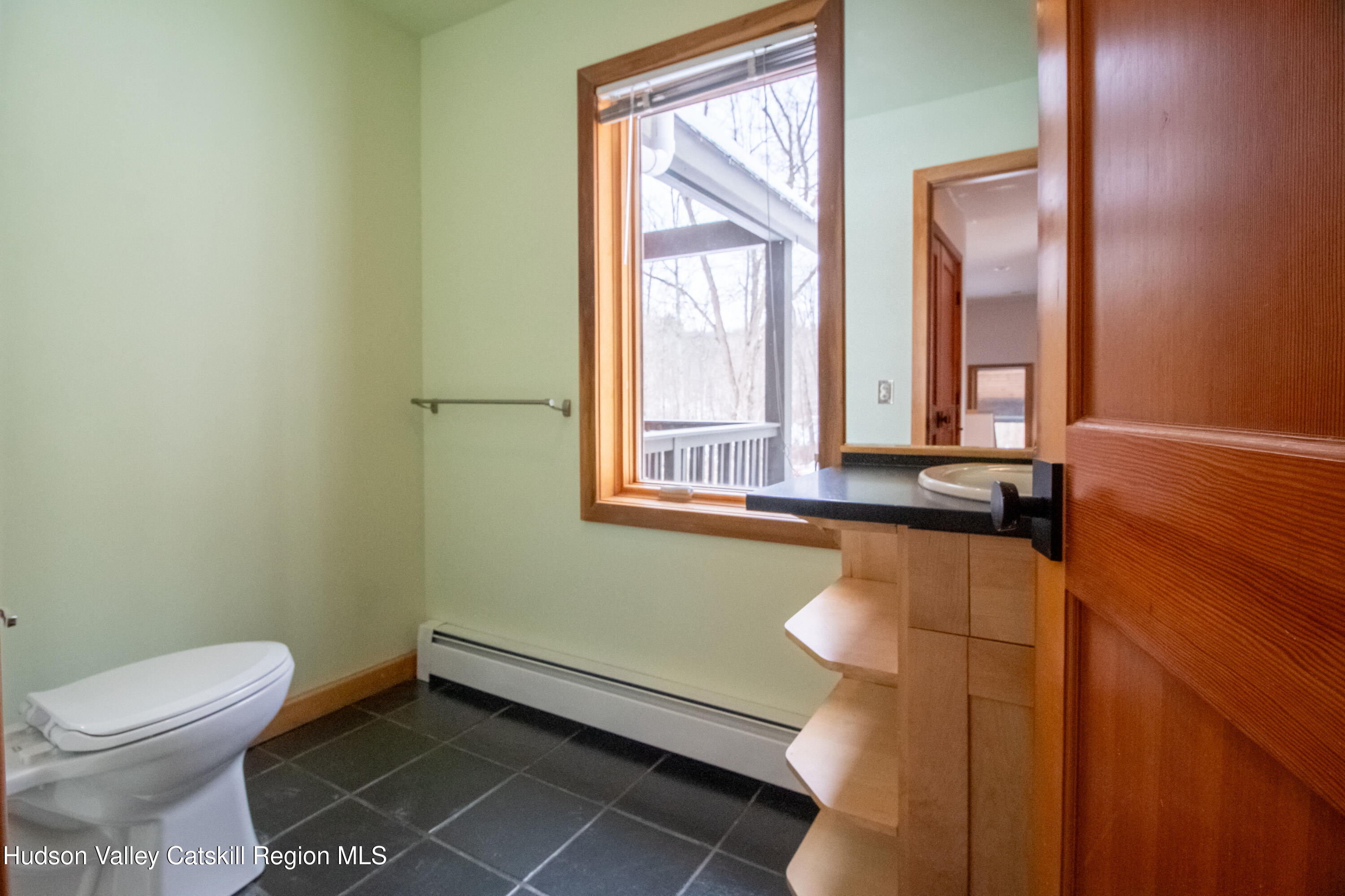 High Falls, New York 12440, United States, 2 Bedrooms Bedrooms, ,4 BathroomsBathrooms,Residential,Active,3540