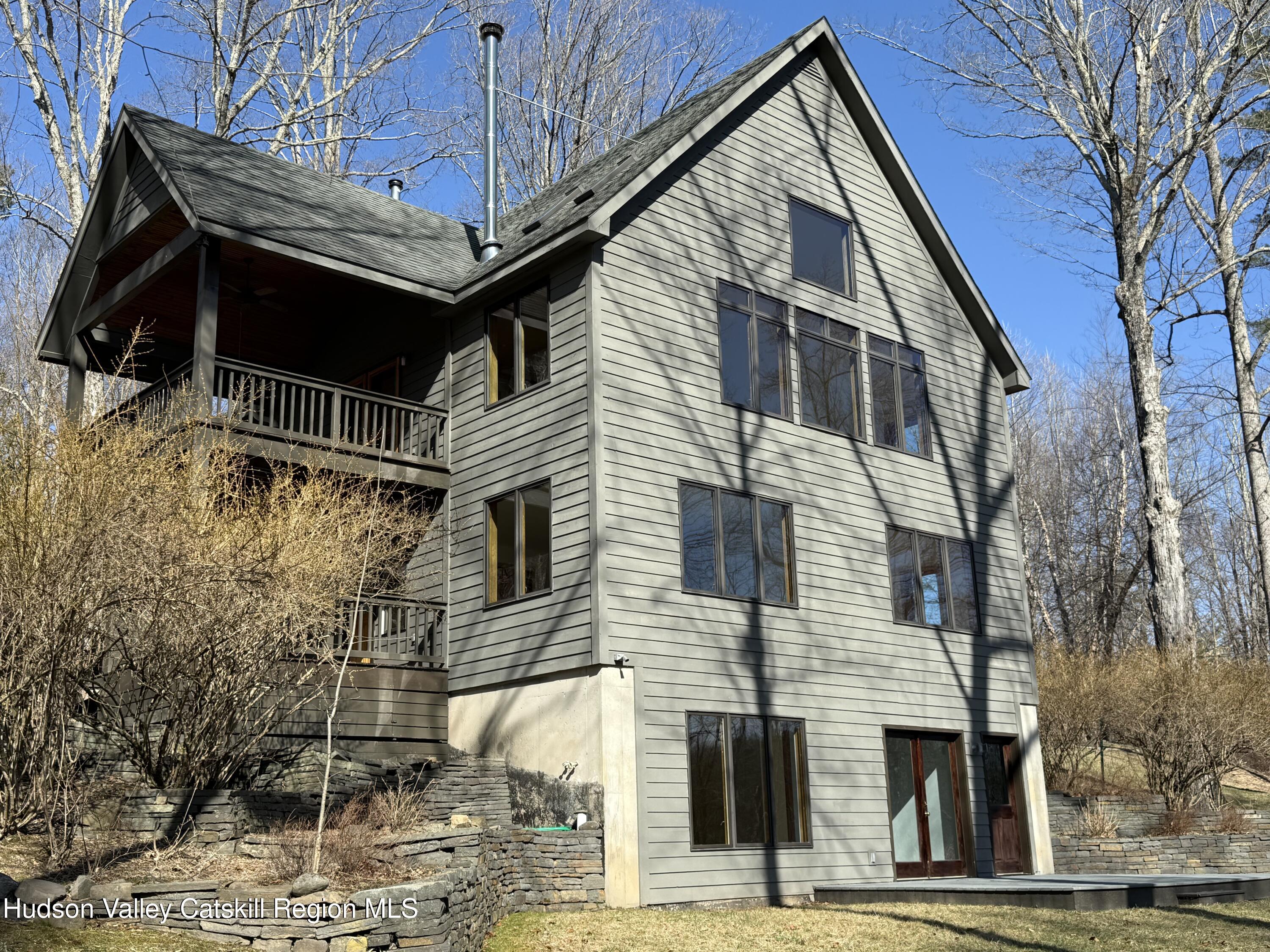 High Falls, New York 12440, United States, 2 Bedrooms Bedrooms, ,4 BathroomsBathrooms,Residential,Active,3540