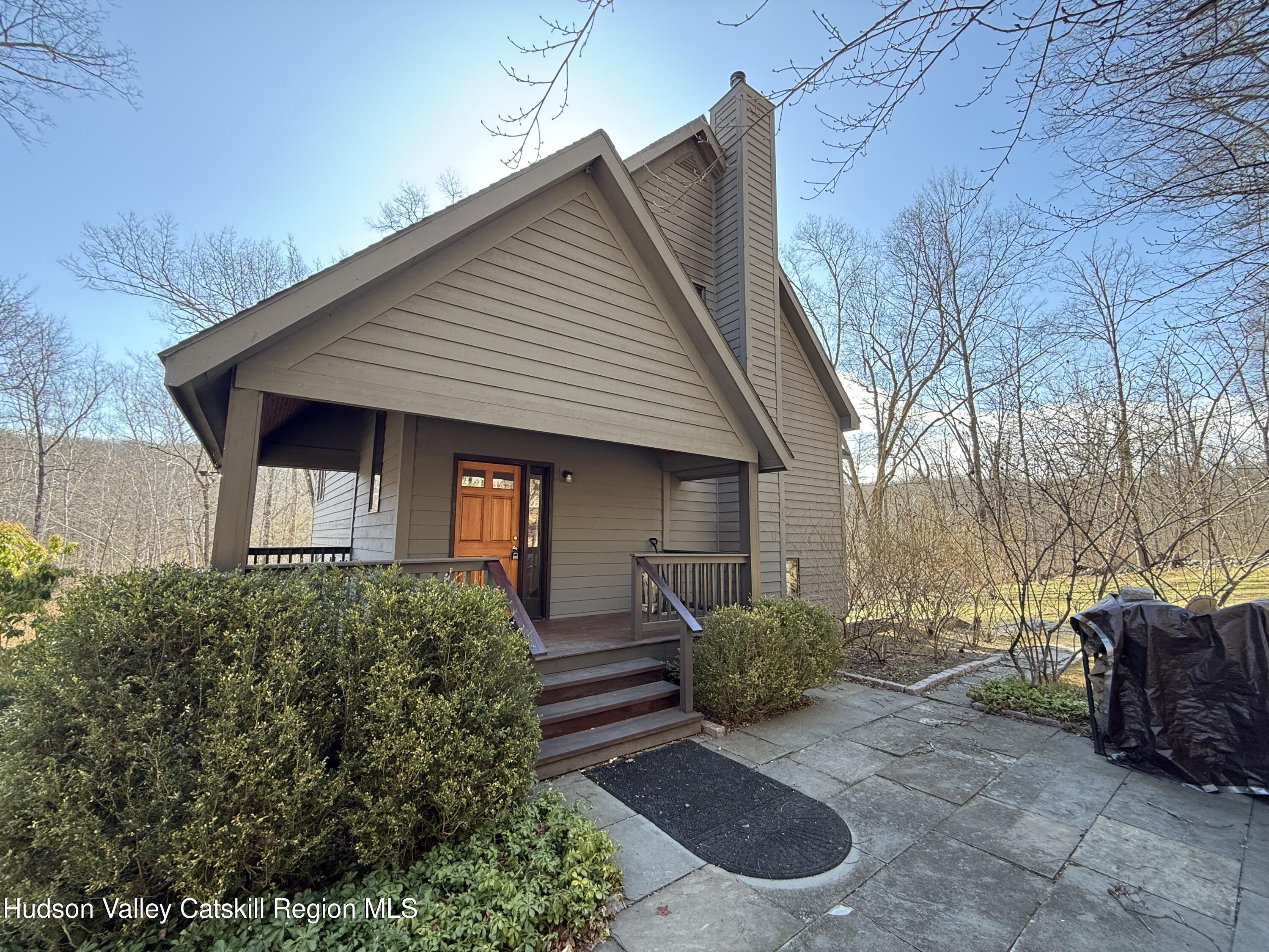 High Falls, New York 12440, United States, 2 Bedrooms Bedrooms, ,4 BathroomsBathrooms,Residential,Active,3540