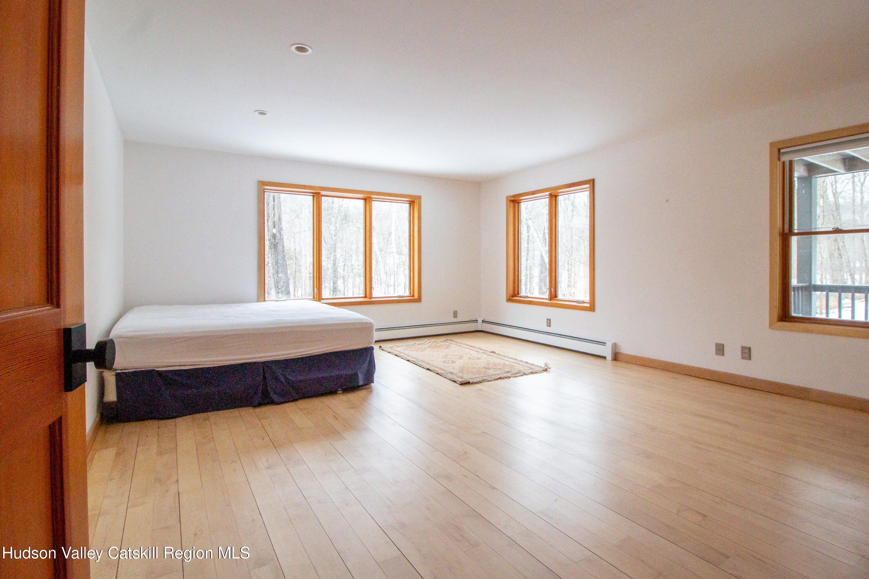 High Falls, New York 12440, United States, 2 Bedrooms Bedrooms, ,4 BathroomsBathrooms,Residential,Active,3540