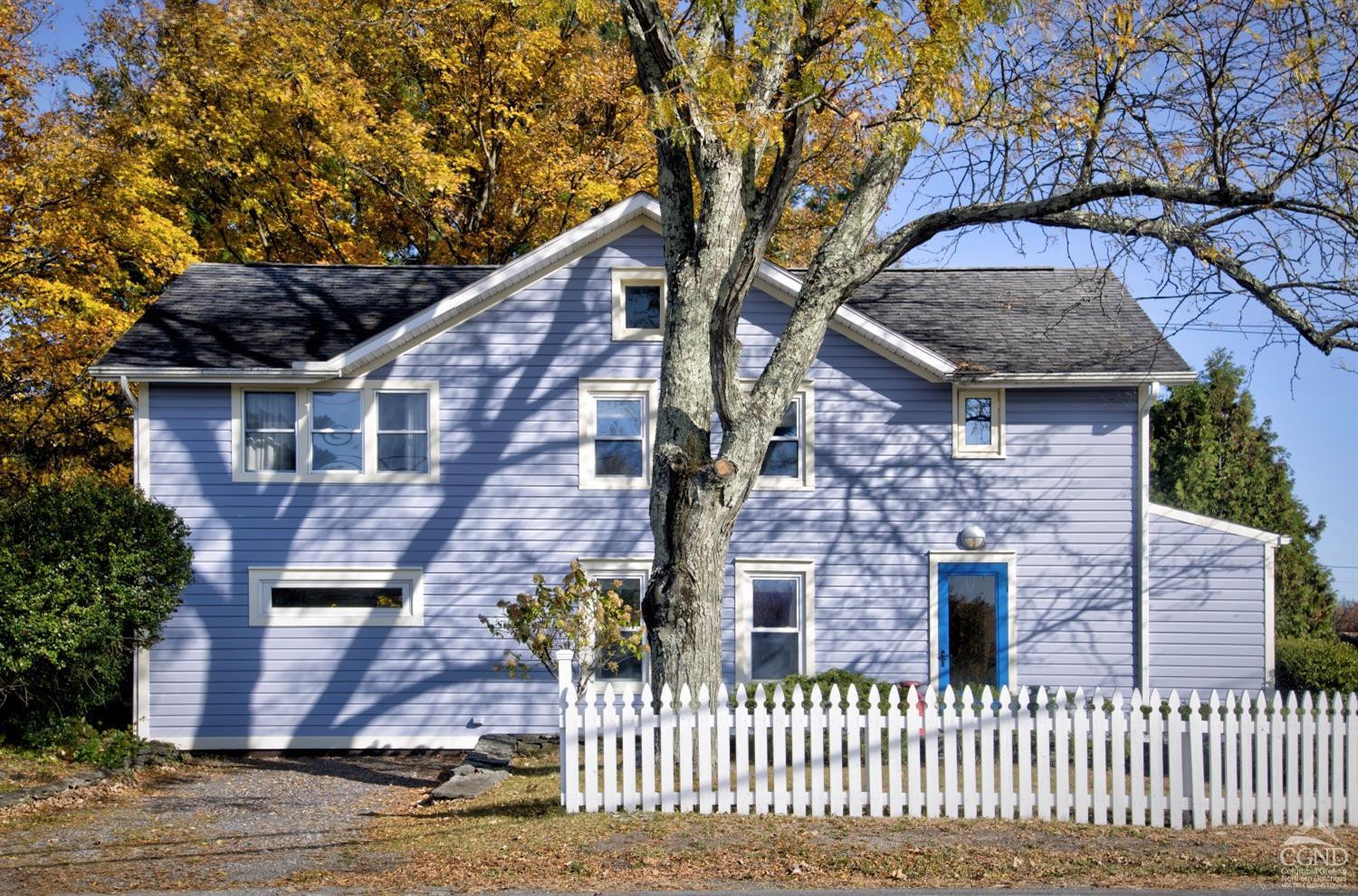 Photo 1 of 606 Church Avenue, Germantown, New York, $575,000, Web #: 157068