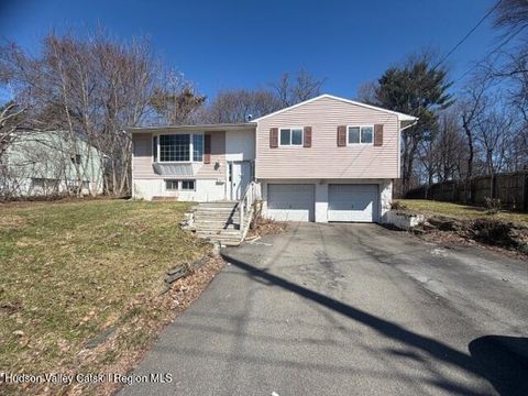 Photo of 77 Appletree Drive, Saugerties, NY 12477 (MLS # 20261642)