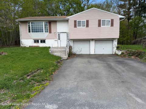 Photo of 77 Appletree Drive, Saugerties, NY 12477 (MLS # 20261642)