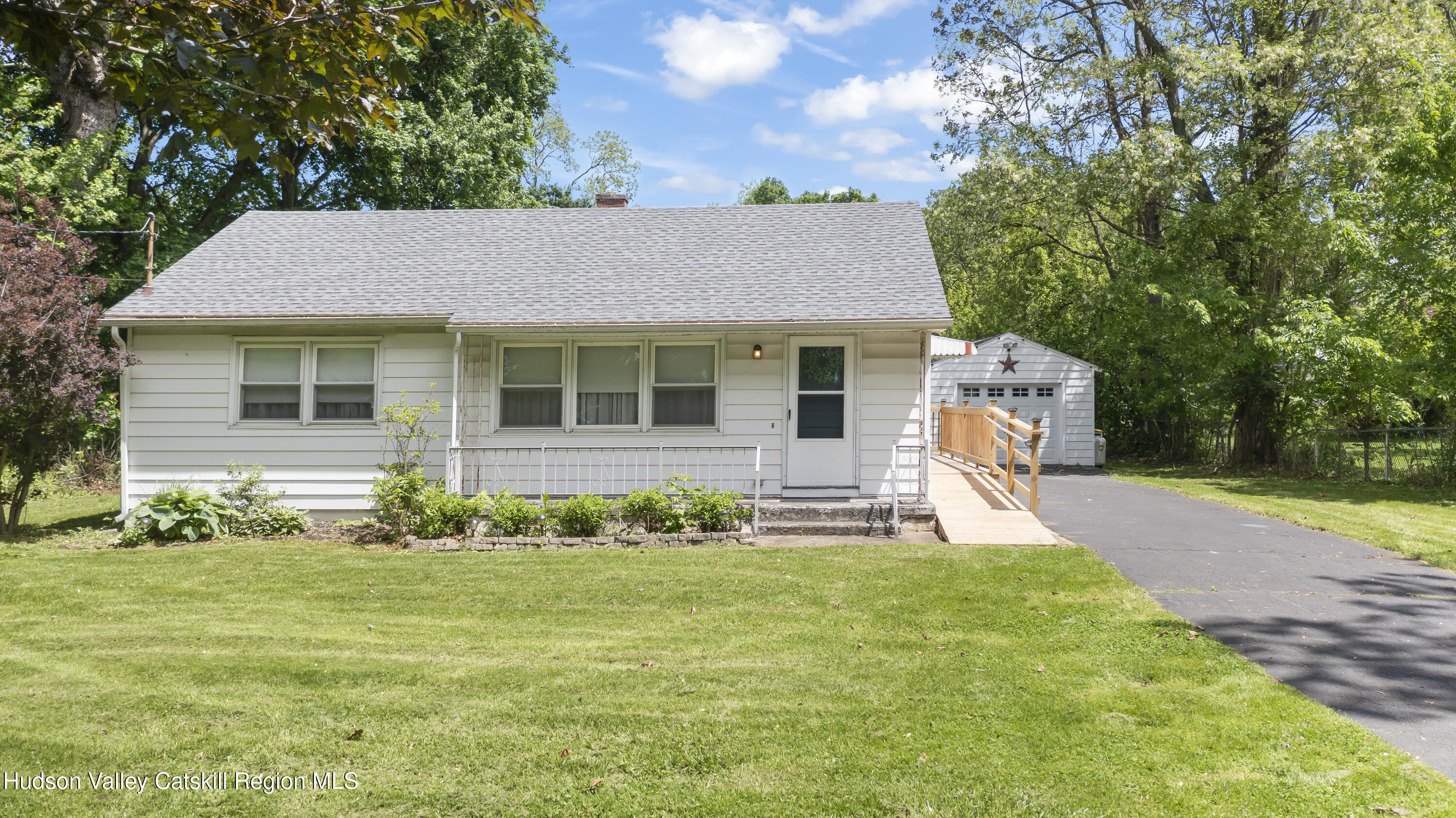 541 Ny-23b, Hudson, South Carolina image 4