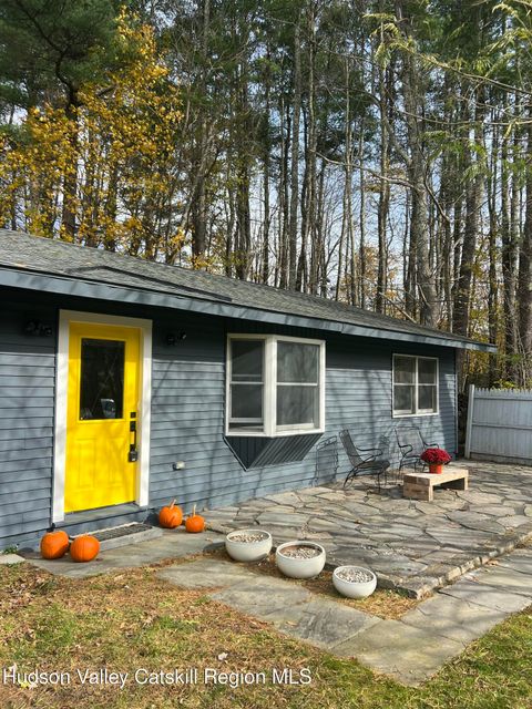 Photo of 5 Lazy Brook Lane, Woodstock, NY 12498 (MLS # 20255002)