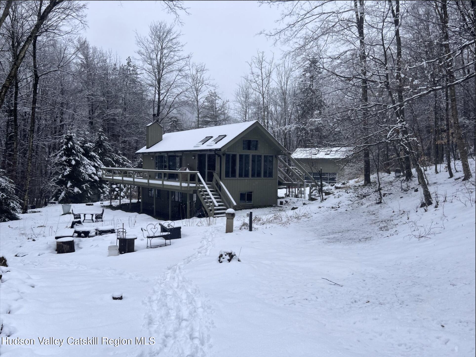 Shandaken, New York 12480, United States, 3 Bedrooms Bedrooms, ,2 BathroomsBathrooms,Residential,Active,35563