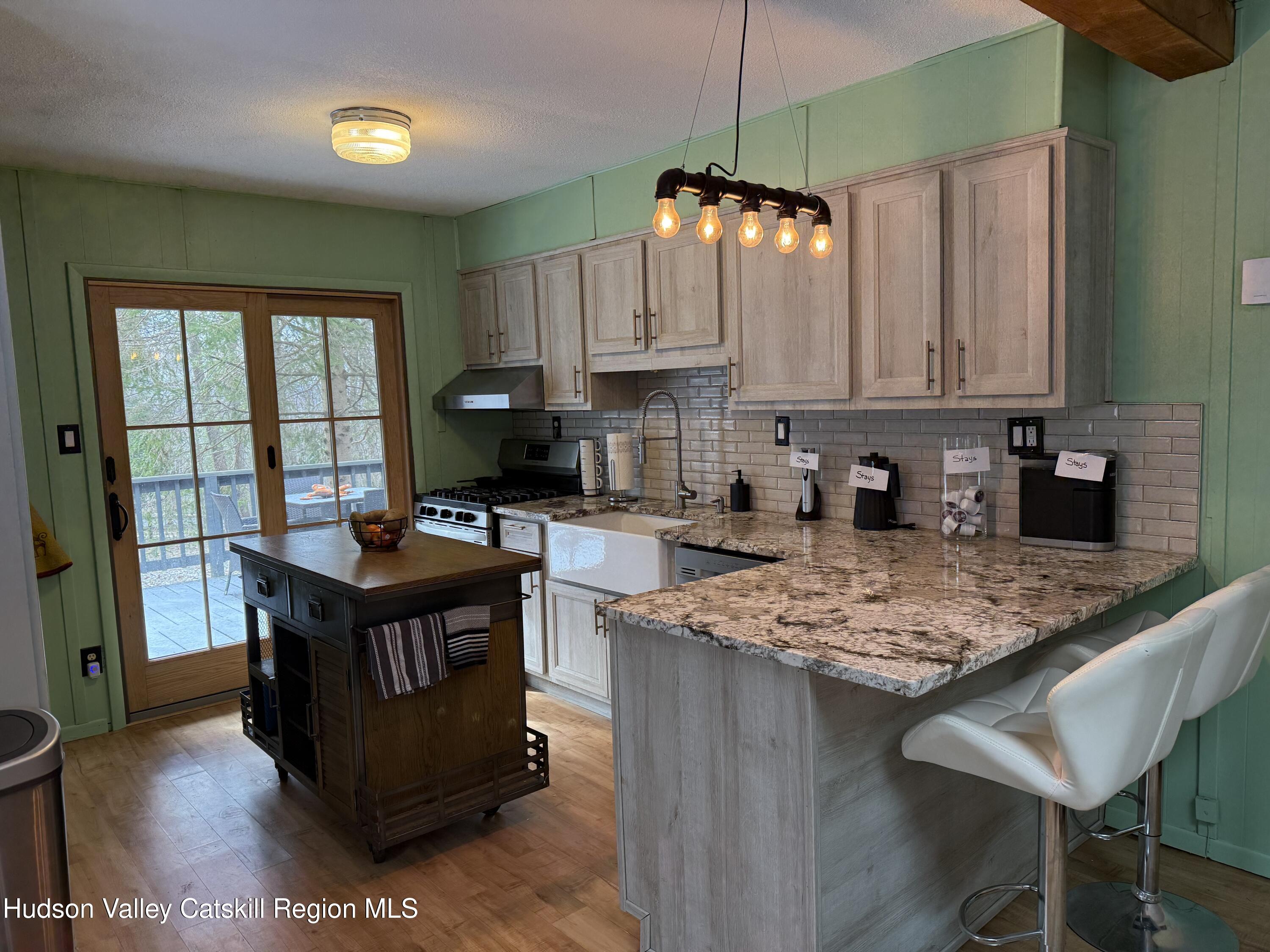 Highmount, New York 12441, United States, 3 Bedrooms Bedrooms, ,2 BathroomsBathrooms,Residential,Pending,106825