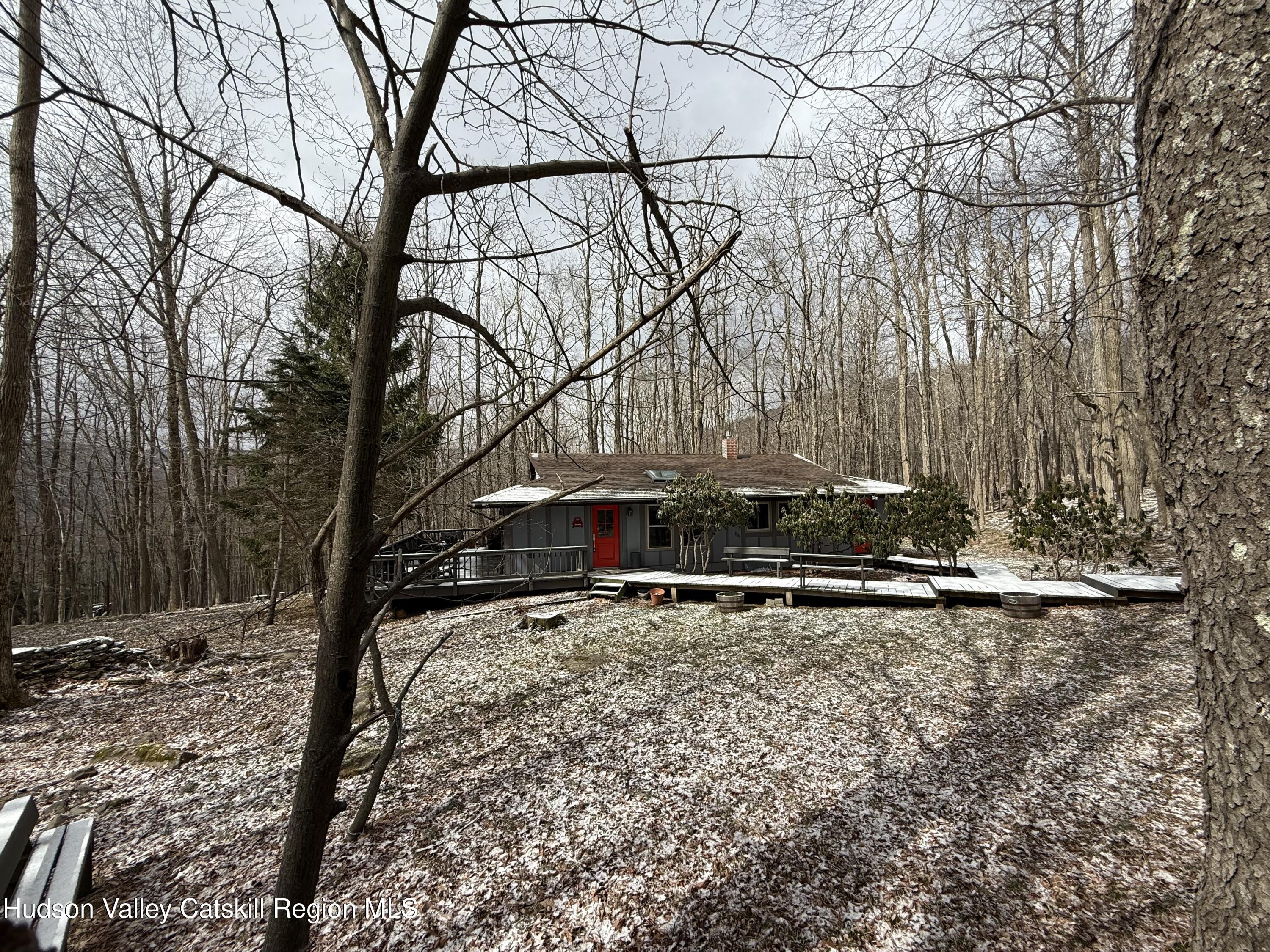 Highmount, New York 12441, United States, 3 Bedrooms Bedrooms, ,2 BathroomsBathrooms,Residential,Pending,106825