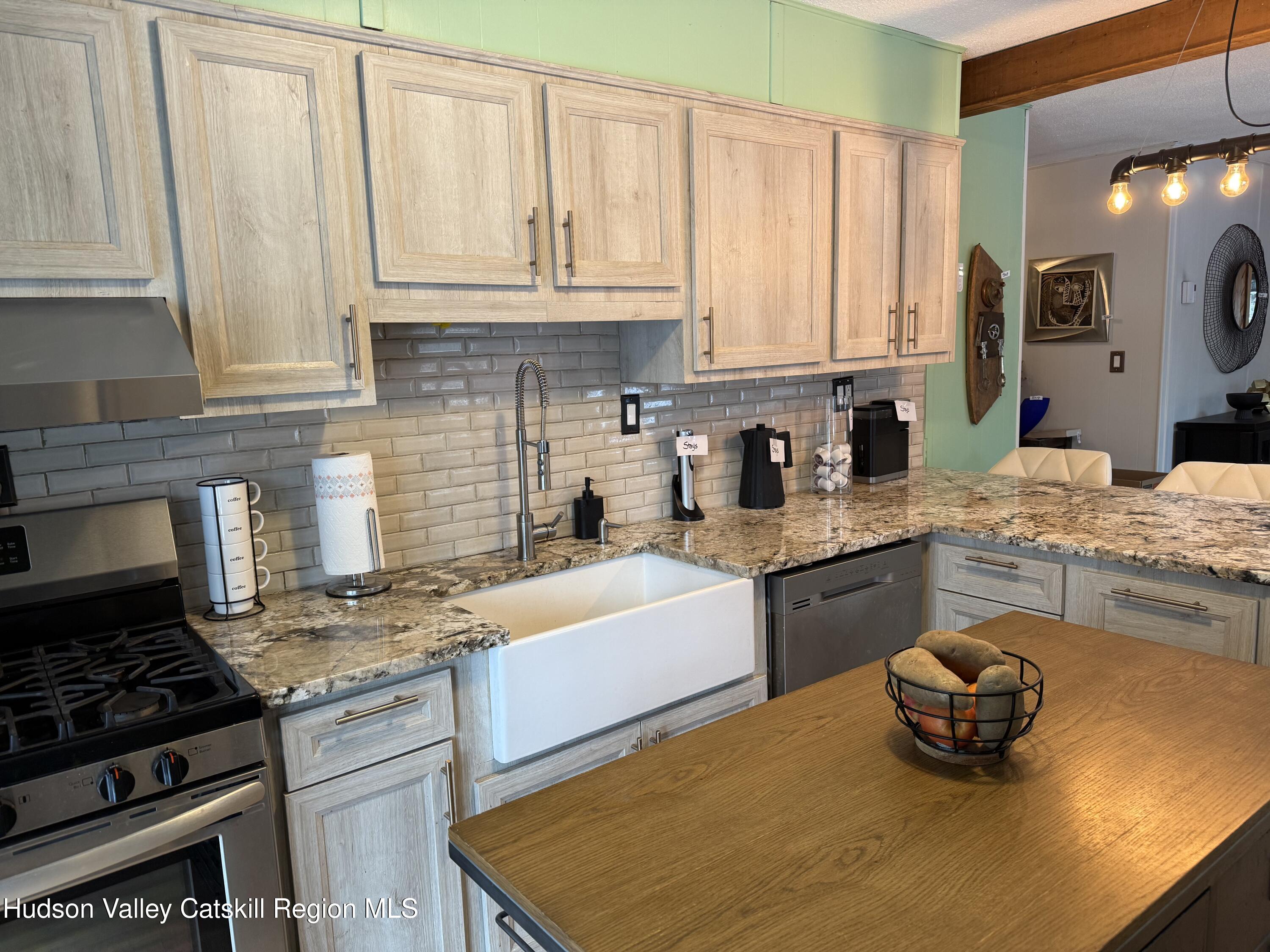 Highmount, New York 12441, United States, 3 Bedrooms Bedrooms, ,2 BathroomsBathrooms,Residential,Pending,106825