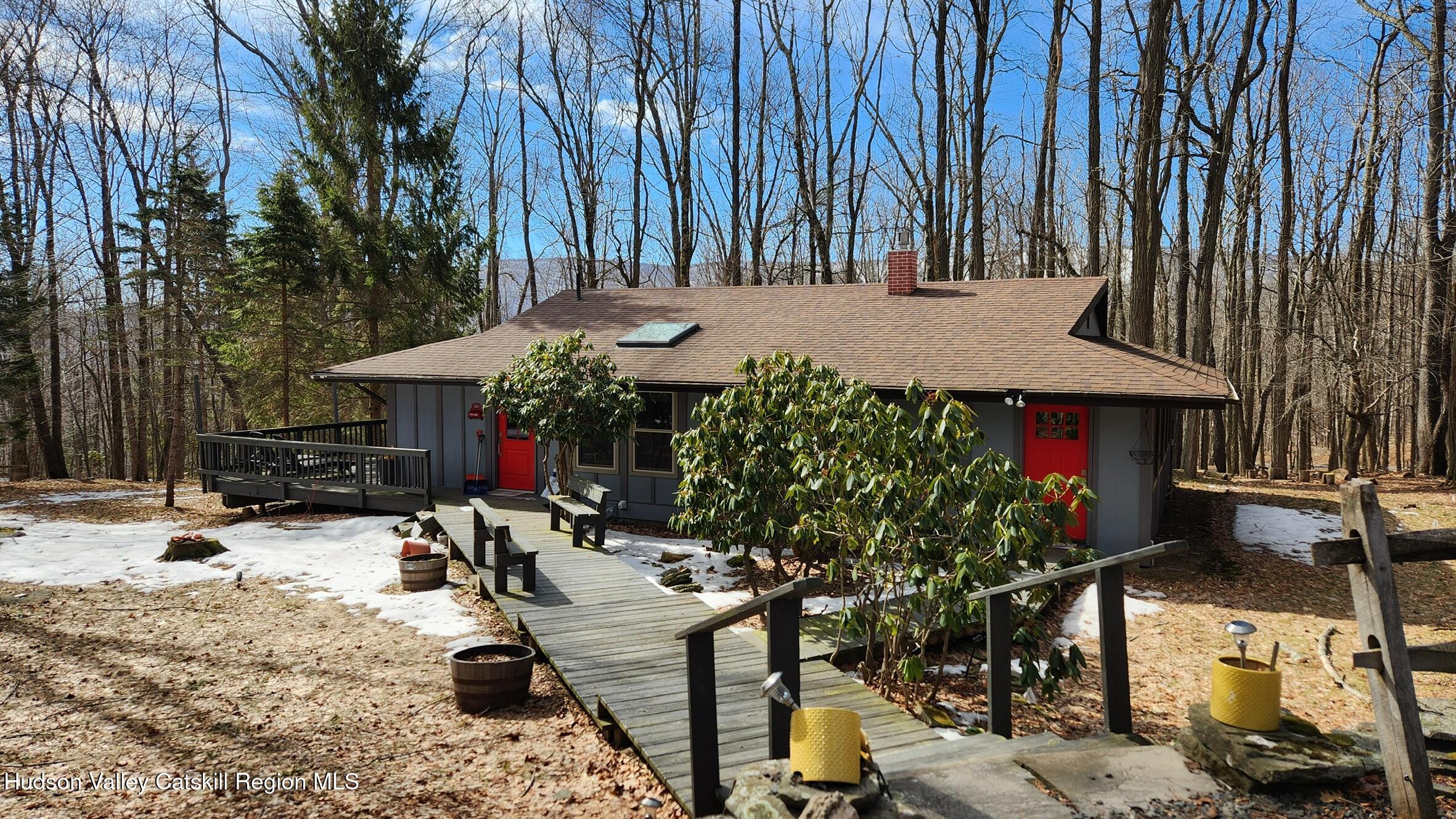 Highmount, New York 12441, United States, 3 Bedrooms Bedrooms, ,2 BathroomsBathrooms,Residential,Pending,106825