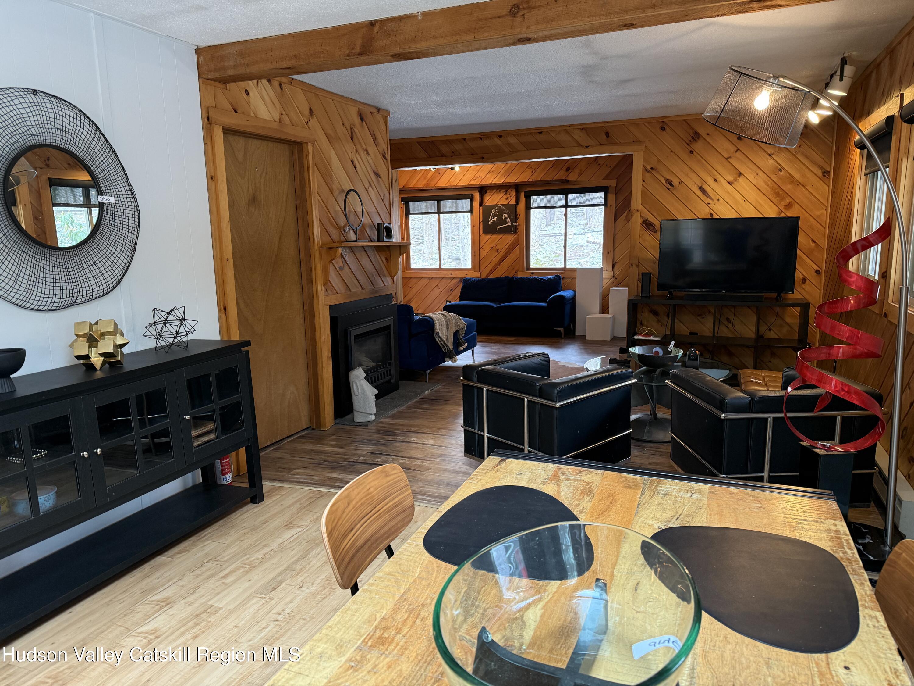 Highmount, New York 12441, United States, 3 Bedrooms Bedrooms, ,2 BathroomsBathrooms,Residential,Pending,106825