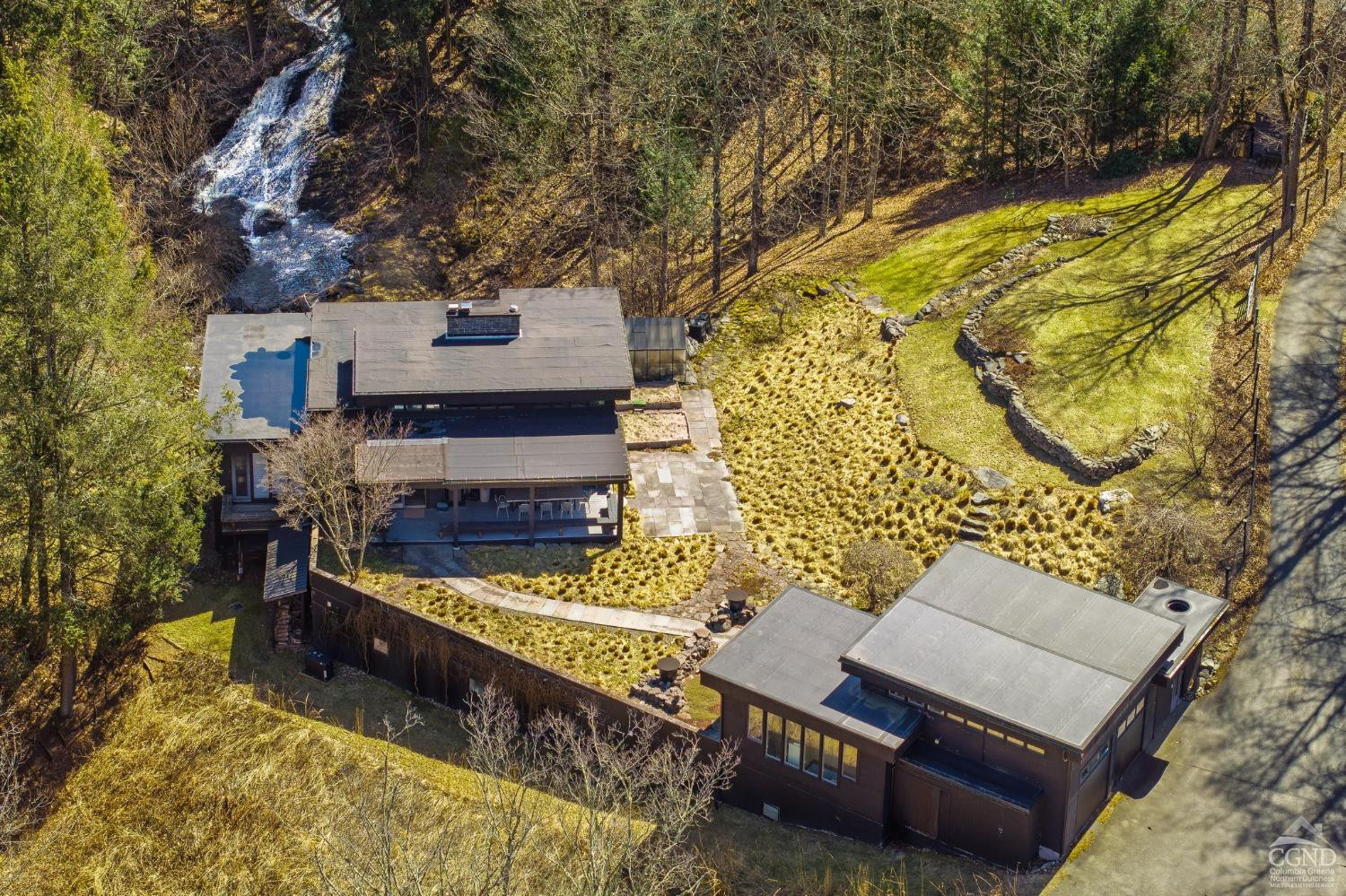 5015 Crow Hill Road, Austerlitz, New York - 4 Bedrooms  
3 Bathrooms  
10 Rooms - 