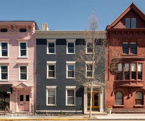 Homes For Sale - 358 Warren Street<br/> Hudson, NY 12534