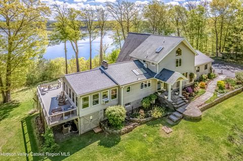 Photo of 75 Turkey Point Drive, Saugerties, NY 12477 (MLS # 20262168)