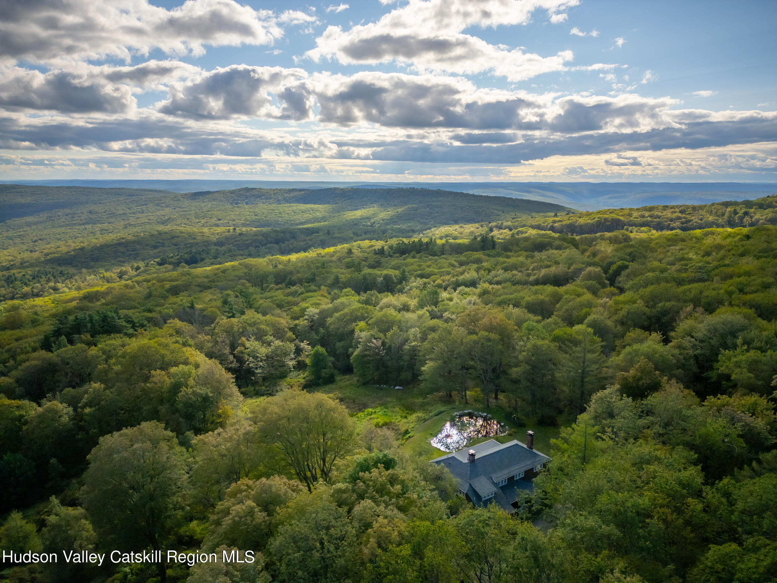 220 Vista Maria Road, Cragsmoor, New York - 5 Bedrooms  
3 Bathrooms  
12 Rooms - 
