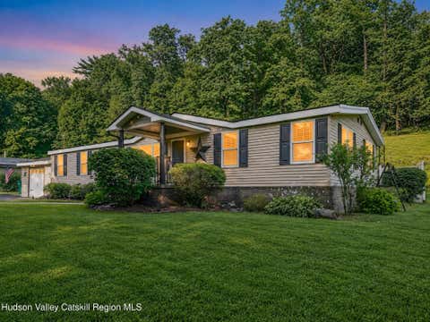 Homes For Sale - 618 Old Stage Road<br/> Saugerties, NY 12477