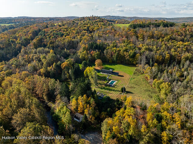 56 Winkelstern Ln Ln, Kenoza Lake, New York - 6 Bedrooms  
4 Bathrooms  
12 Rooms - 