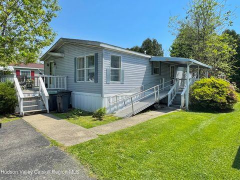 Mobile Home For Sale - 55 Country Estates<br/> Greene County, South Cairo, NY 12482