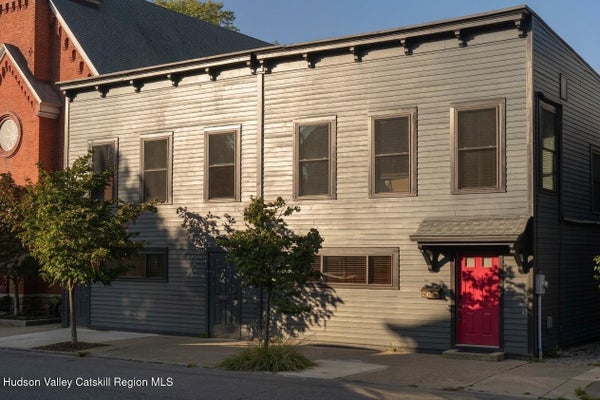 430 STATE ST, HUDSON, NY 12534 - Image 6cbe5a64d0b4af3ef74760fdfe03f430/2530780649