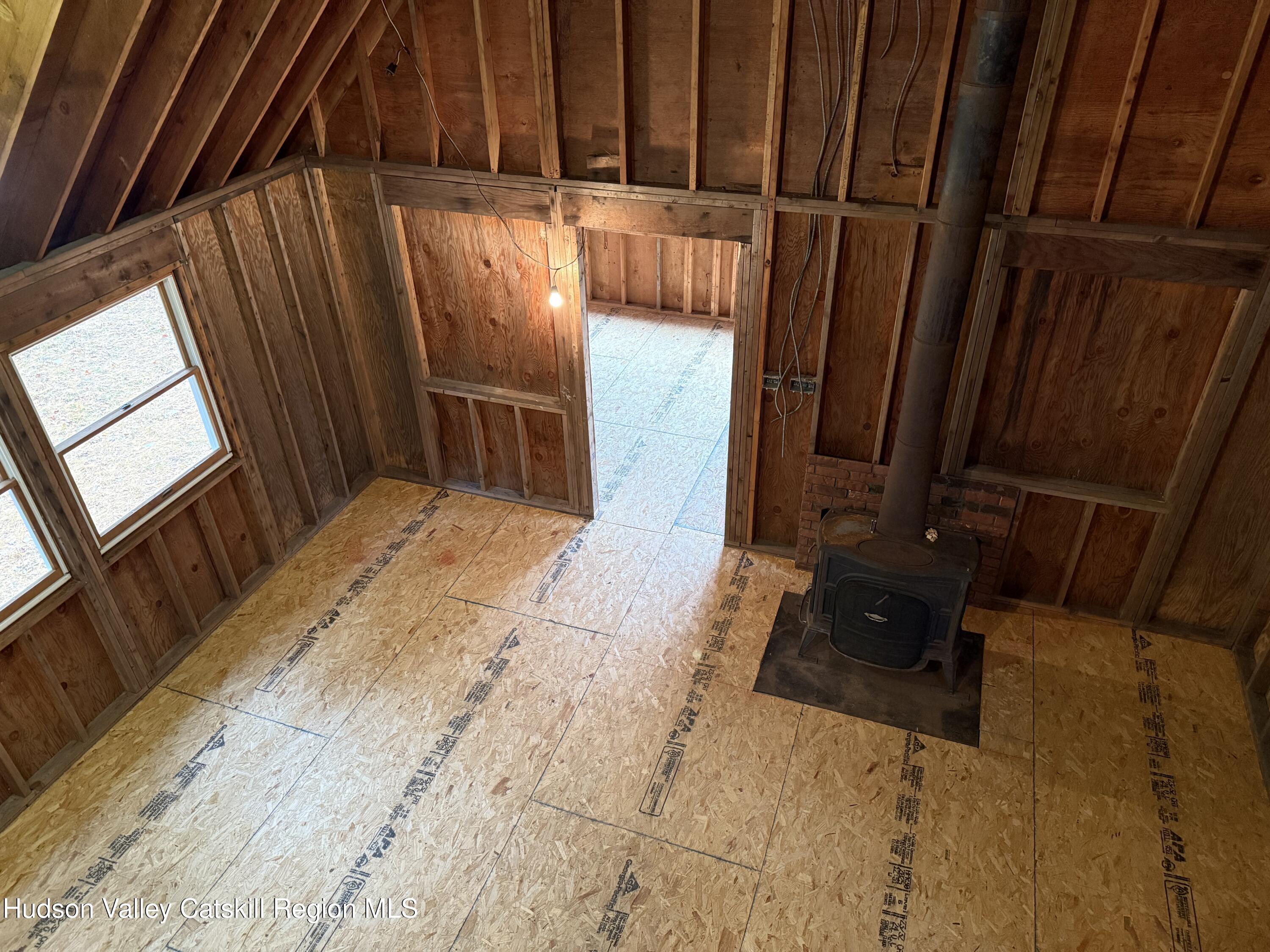 Kerhonkson, New York 12446, United States, 3 Bedrooms Bedrooms, ,1 BathroomBathrooms,Residential,Active,233681