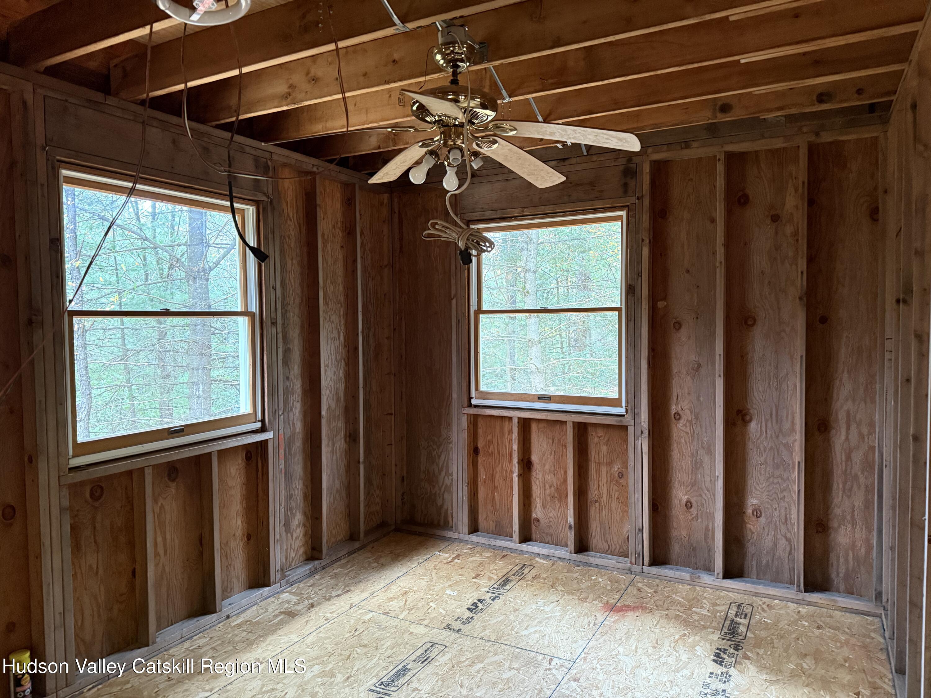 Kerhonkson, New York 12446, United States, 3 Bedrooms Bedrooms, ,1 BathroomBathrooms,Residential,Active,233681