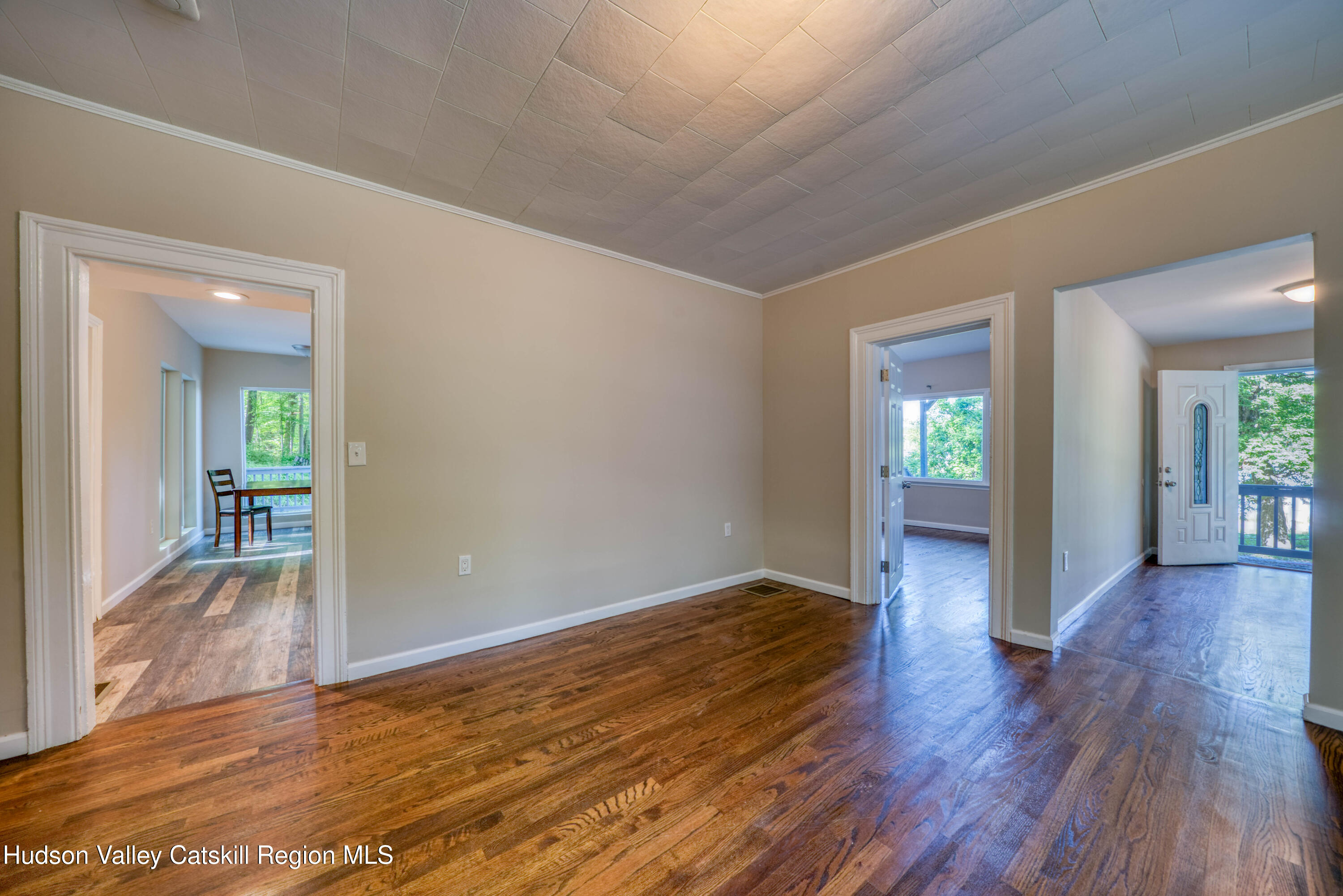 186 N 2nd Street, Port Ewen, New Mexico image 4