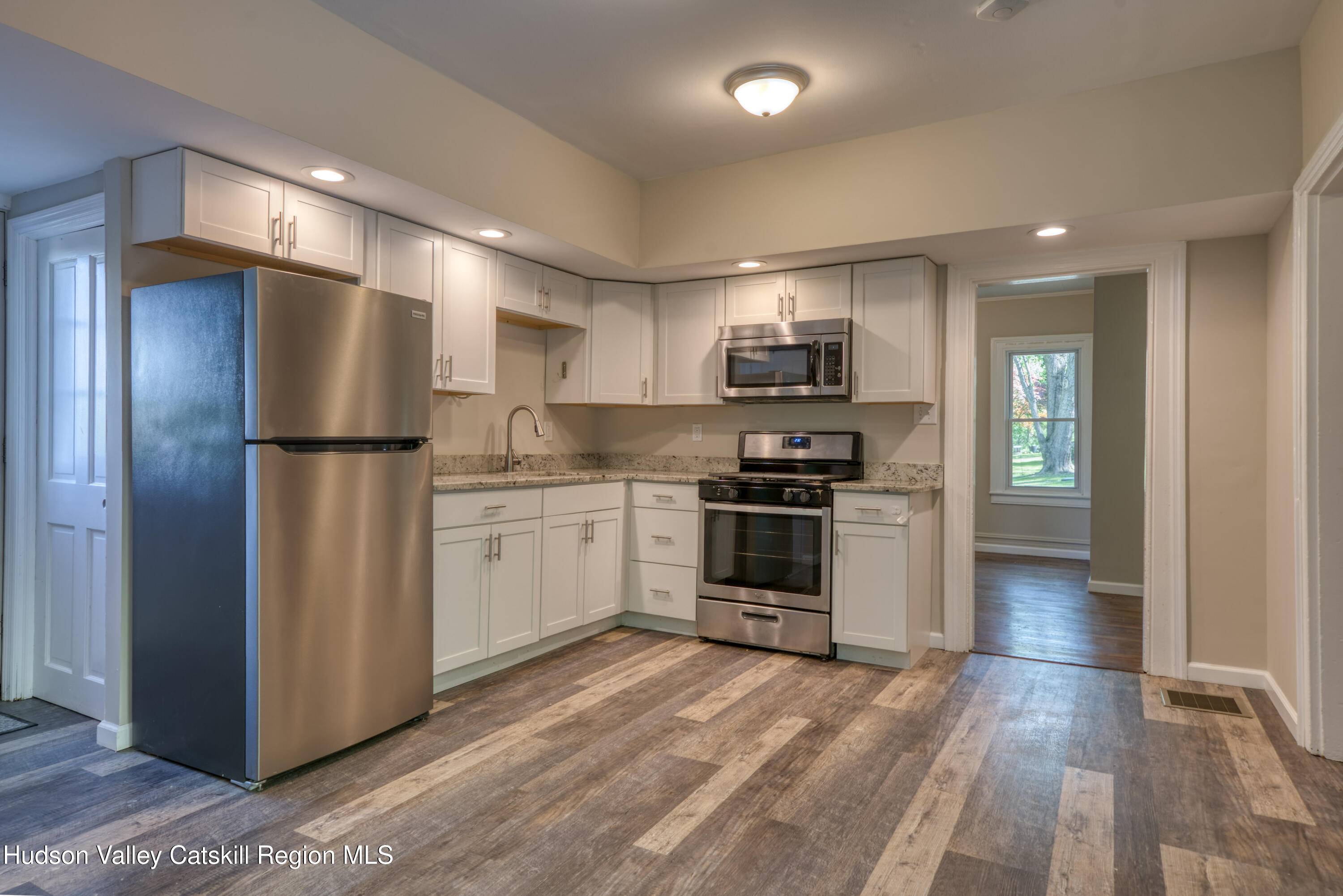 186 N 2nd Street, Port Ewen, New Mexico image 8