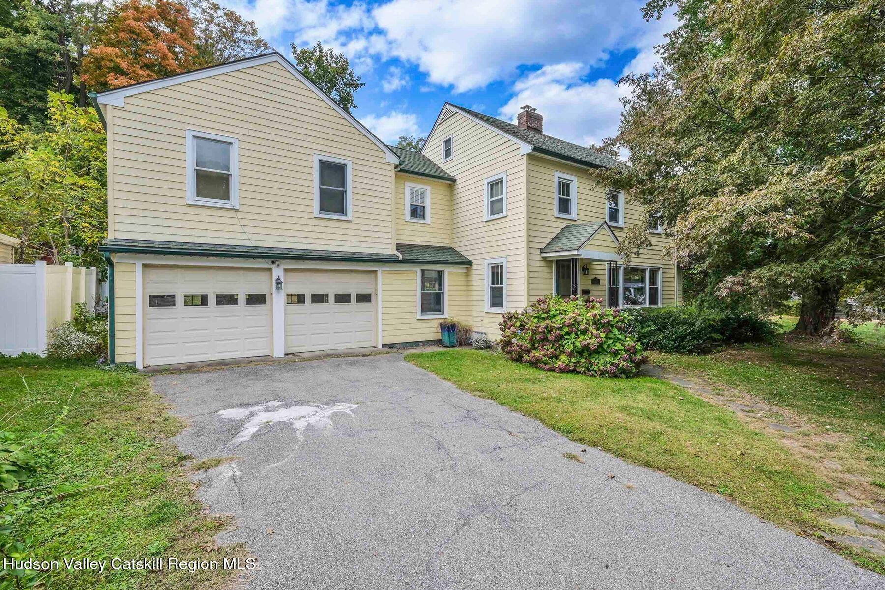 Property for Sale at 30 Violet Place, Rhinebeck, New York - Bedrooms: 3 
Bathrooms: 3 
Rooms: 11  - $799,000
