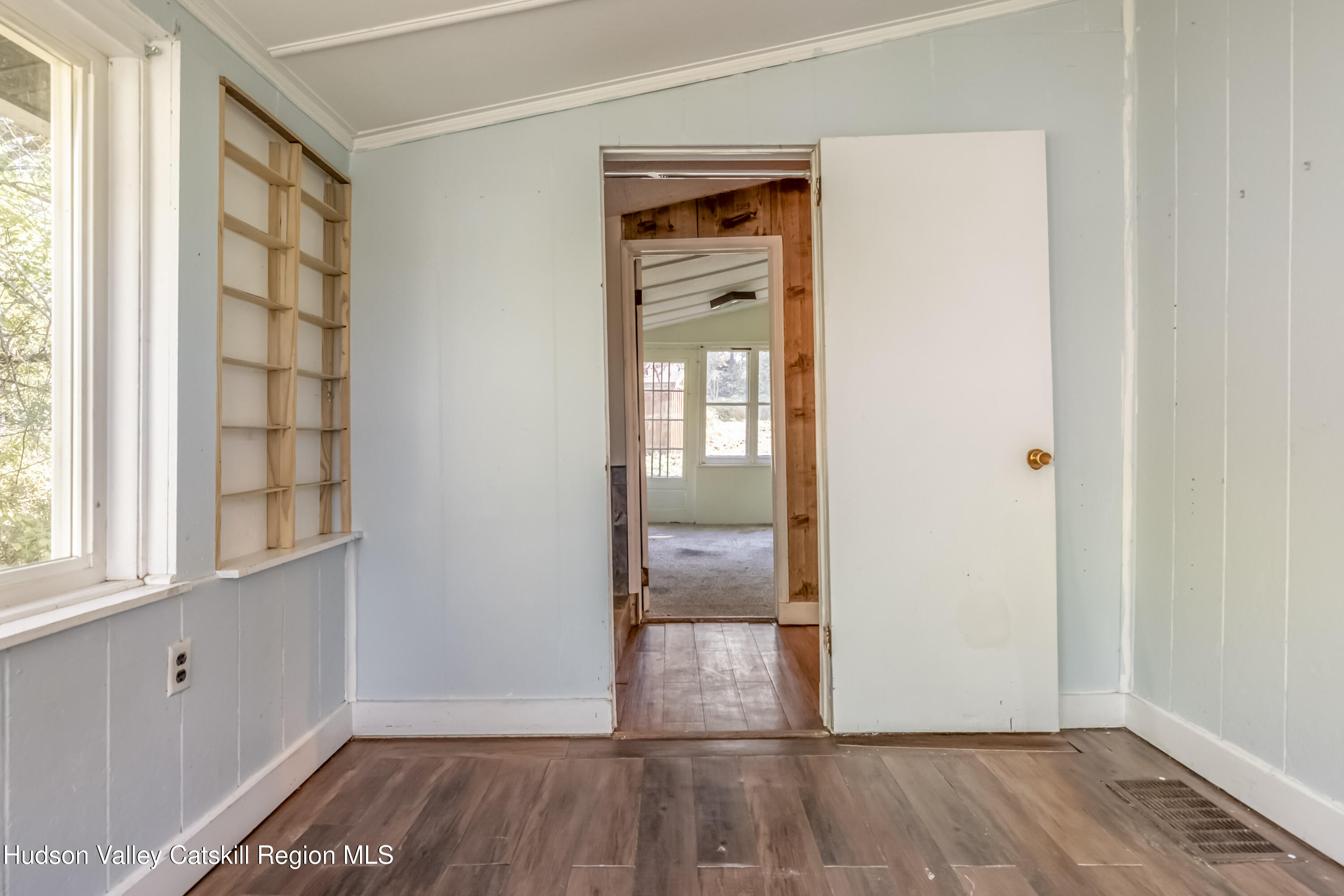 Kingston, New York 12401, United States, 3 Bedrooms Bedrooms, ,1 BathroomBathrooms,Residential,Active,224460