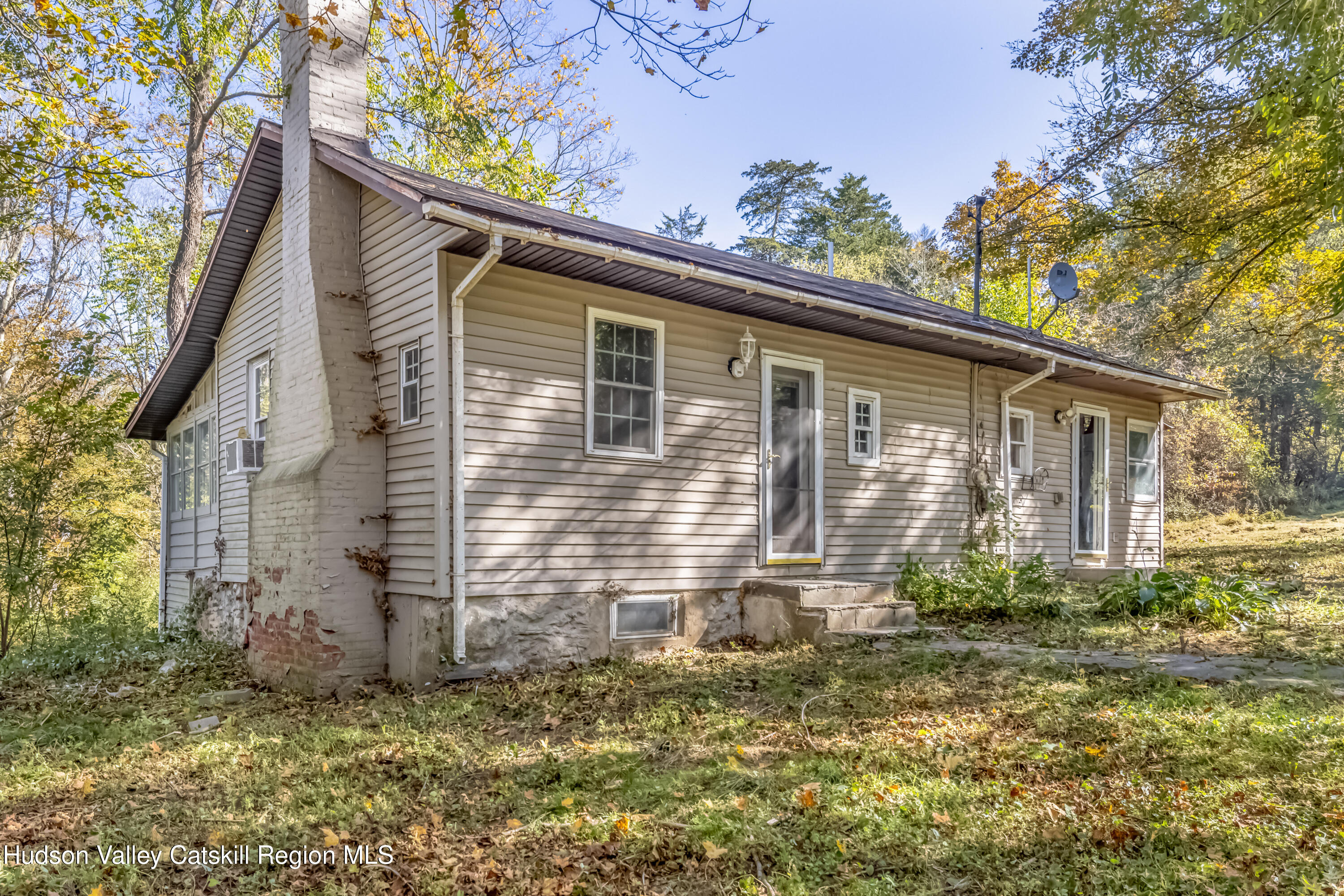 Kingston, New York 12401, United States, 3 Bedrooms Bedrooms, ,1 BathroomBathrooms,Residential,Active,224460