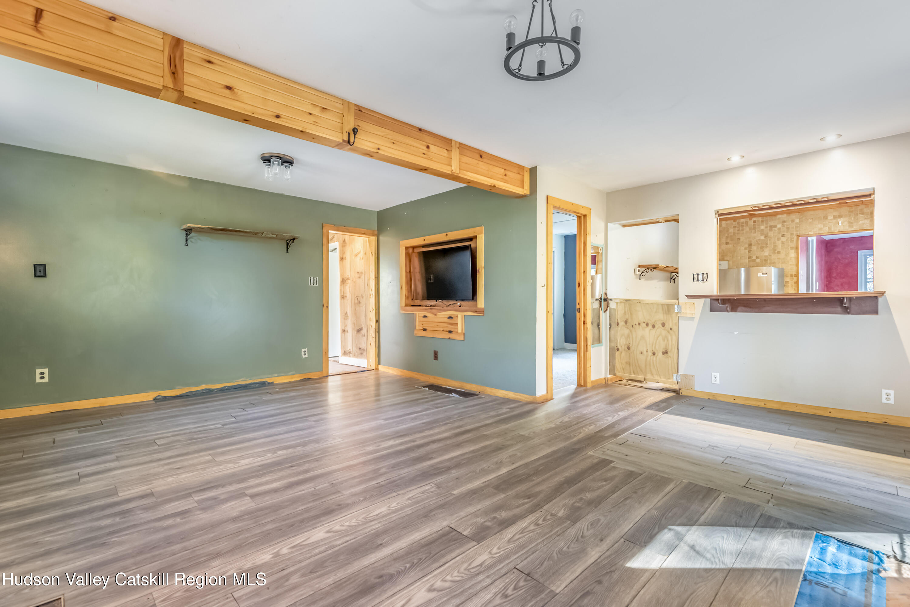 Kingston, New York 12401, United States, 3 Bedrooms Bedrooms, ,1 BathroomBathrooms,Residential,Active,224460