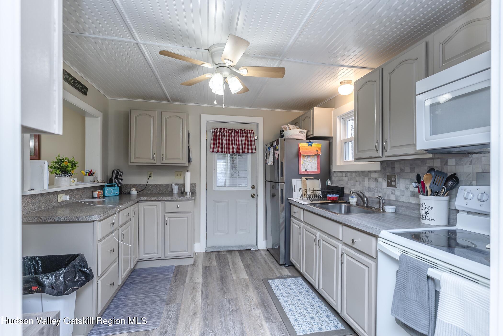 314 Clifton Avenue, Kingston, California image 45