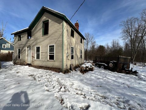 Photo of 29 Reservoir Road, Shokan, NY 12481 (MLS # 20255995)