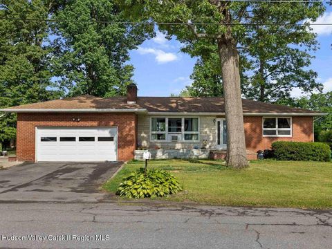 Photo of 12 Ebel Court, Saugerties, NY 12477 (MLS # 20263472)