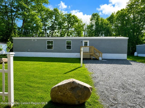 Mobile Home For Sale - 21 Oak Way<br/> Rensselaer County, Stephentown, NY 12169
