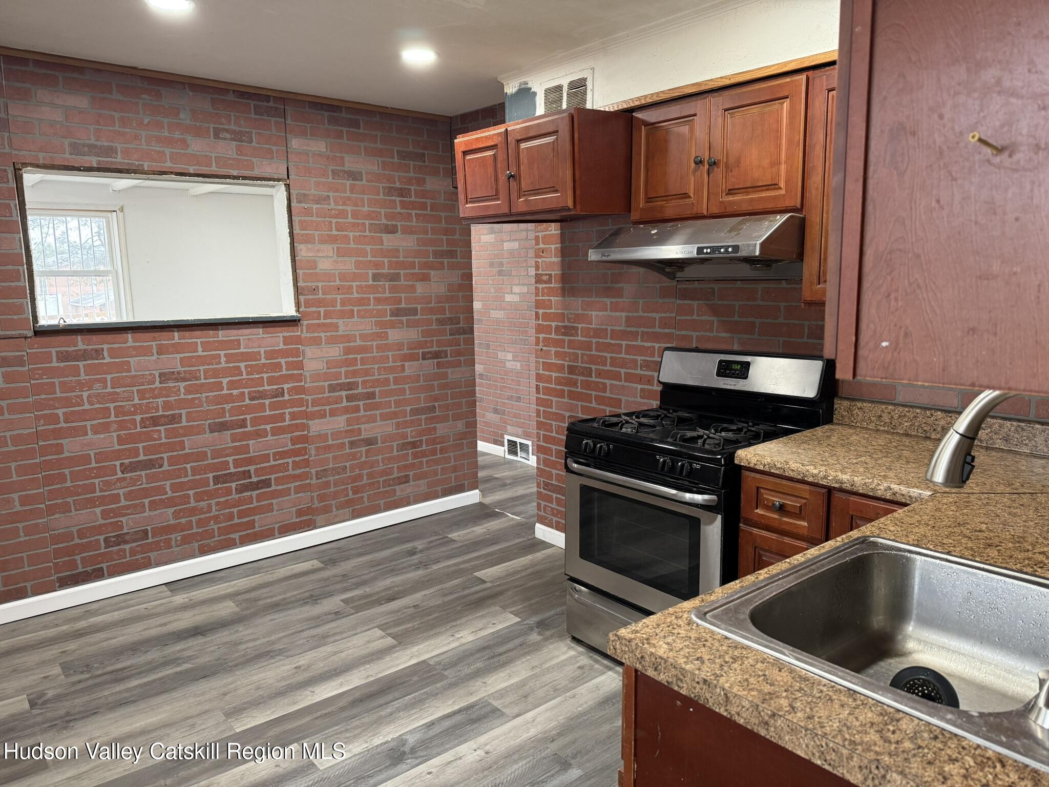 22 Cedar Street St, Saugerties, Ohio image 2