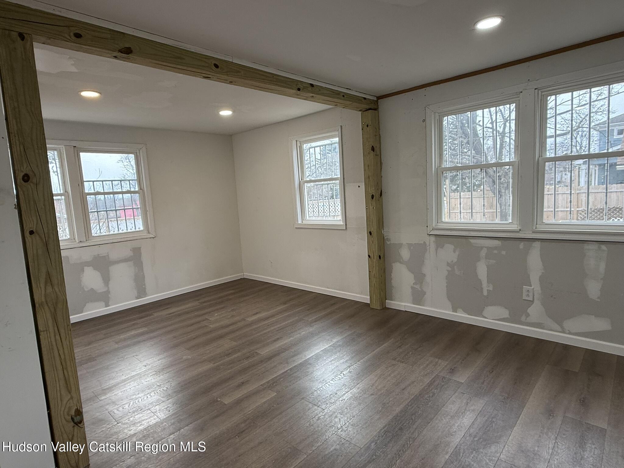 22 Cedar Street St, Saugerties, Ohio image 9