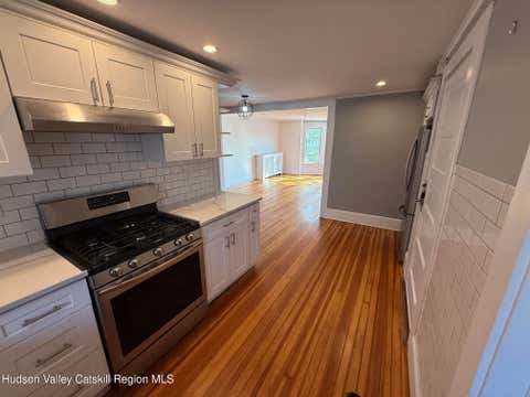 Townhouse For Rent - 502 Warren Street<br/> Hudson, NY 12534