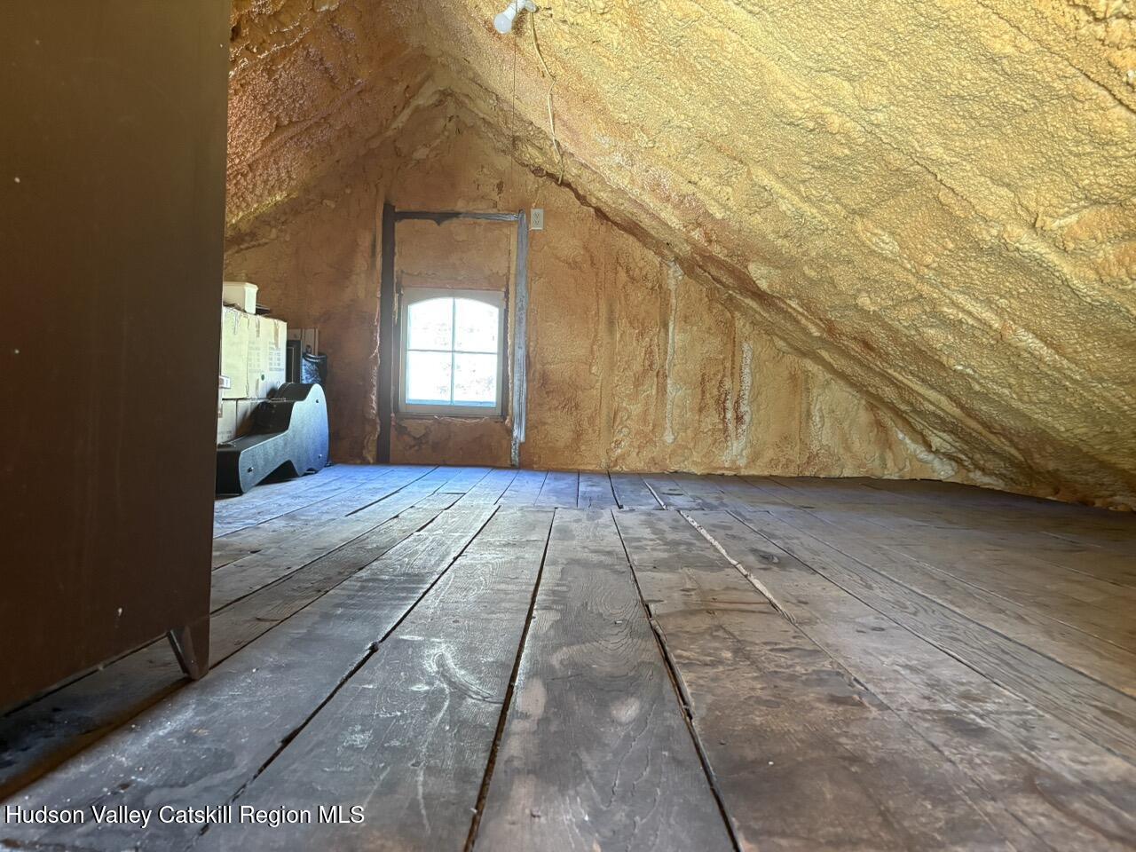 Kingston, New York 12401, United States, 3 Bedrooms Bedrooms, ,1 BathroomBathrooms,Residential,Active,225088