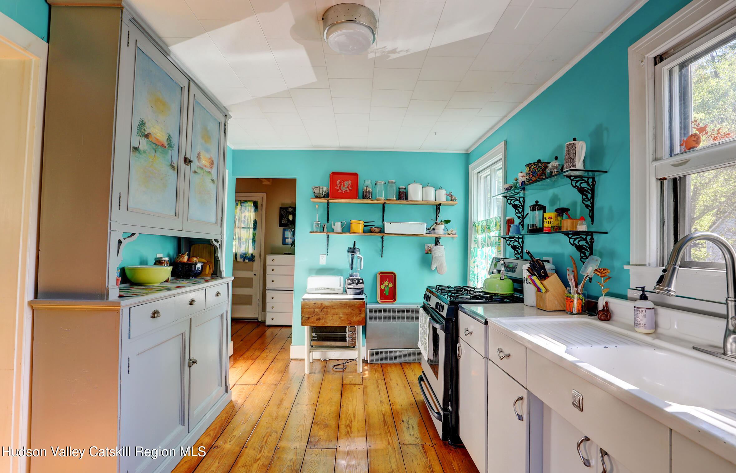 Kingston, New York 12401, United States, 3 Bedrooms Bedrooms, ,1 BathroomBathrooms,Residential,Active,225088