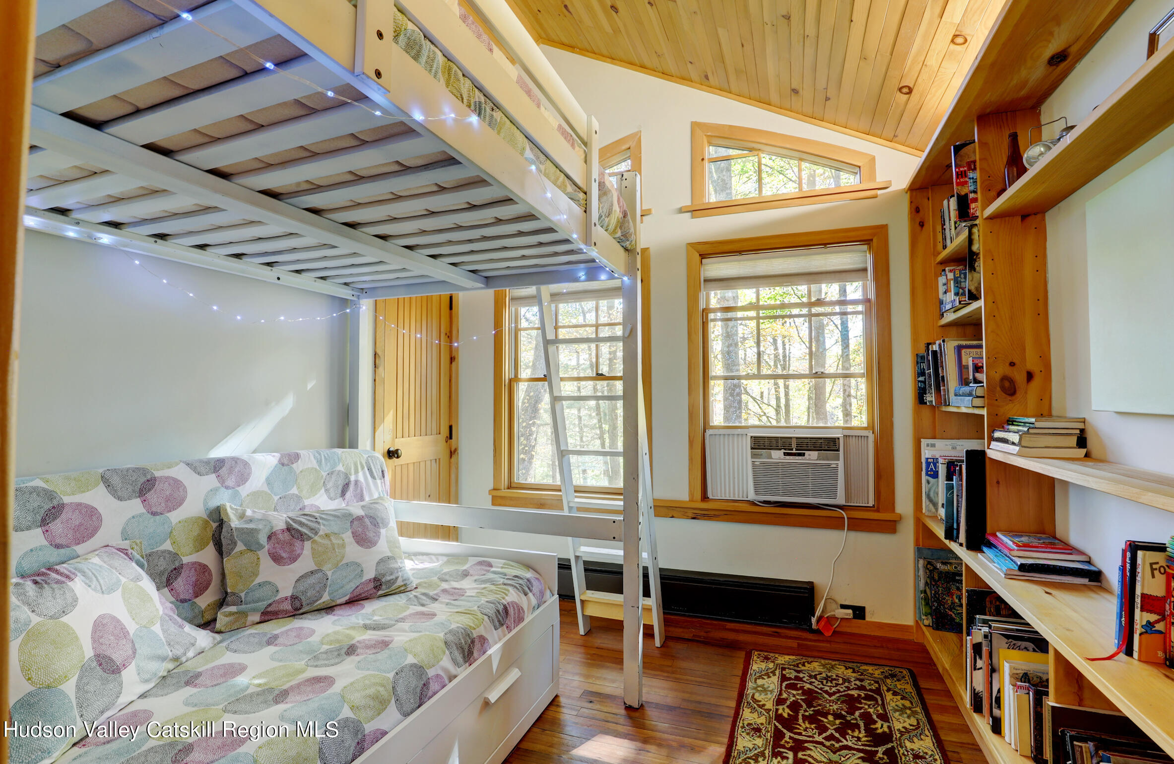 Woodstock, New York 12498, United States, 2 Bedrooms Bedrooms, ,1 BathroomBathrooms,Residential,Pending,38788