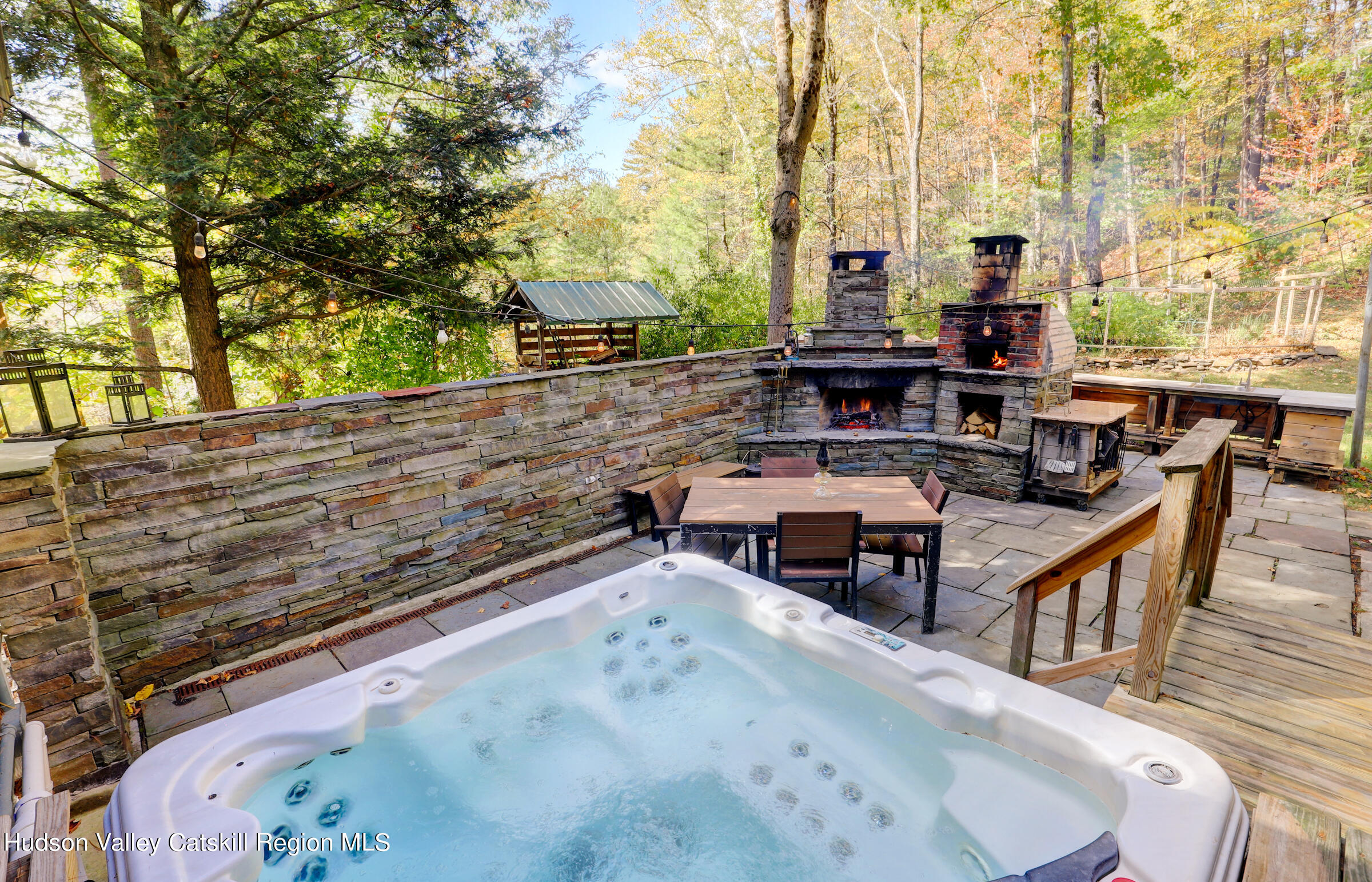 Woodstock, New York 12498, United States, 2 Bedrooms Bedrooms, ,1 BathroomBathrooms,Residential,Pending,38788